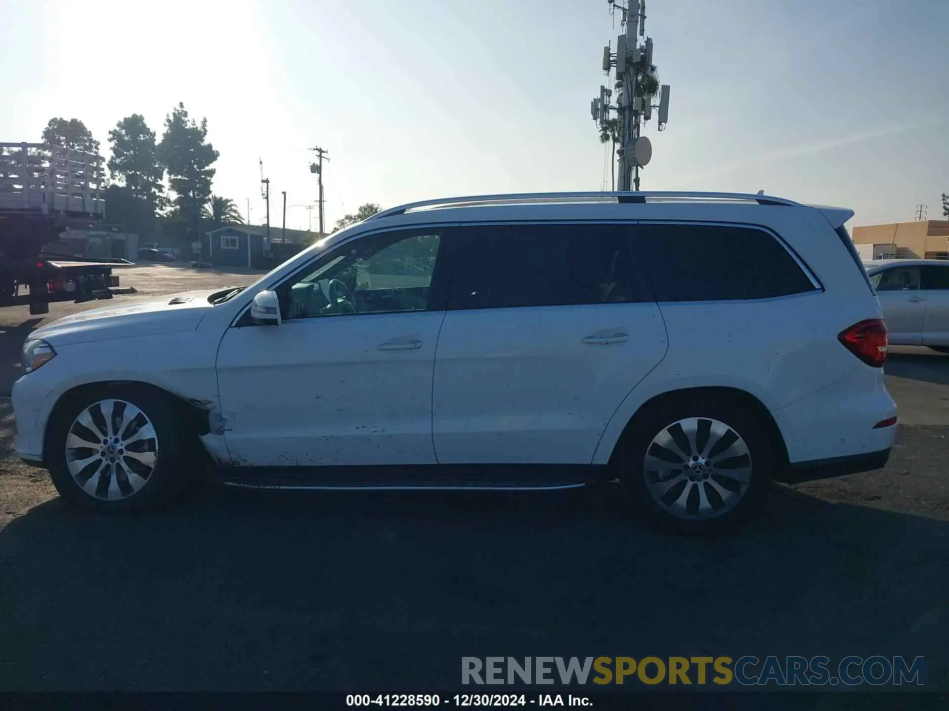 14 fotografías del automóvil dañado 4JGDF6EE1KB232343 MERCEDES-BENZ GLS 450 2019