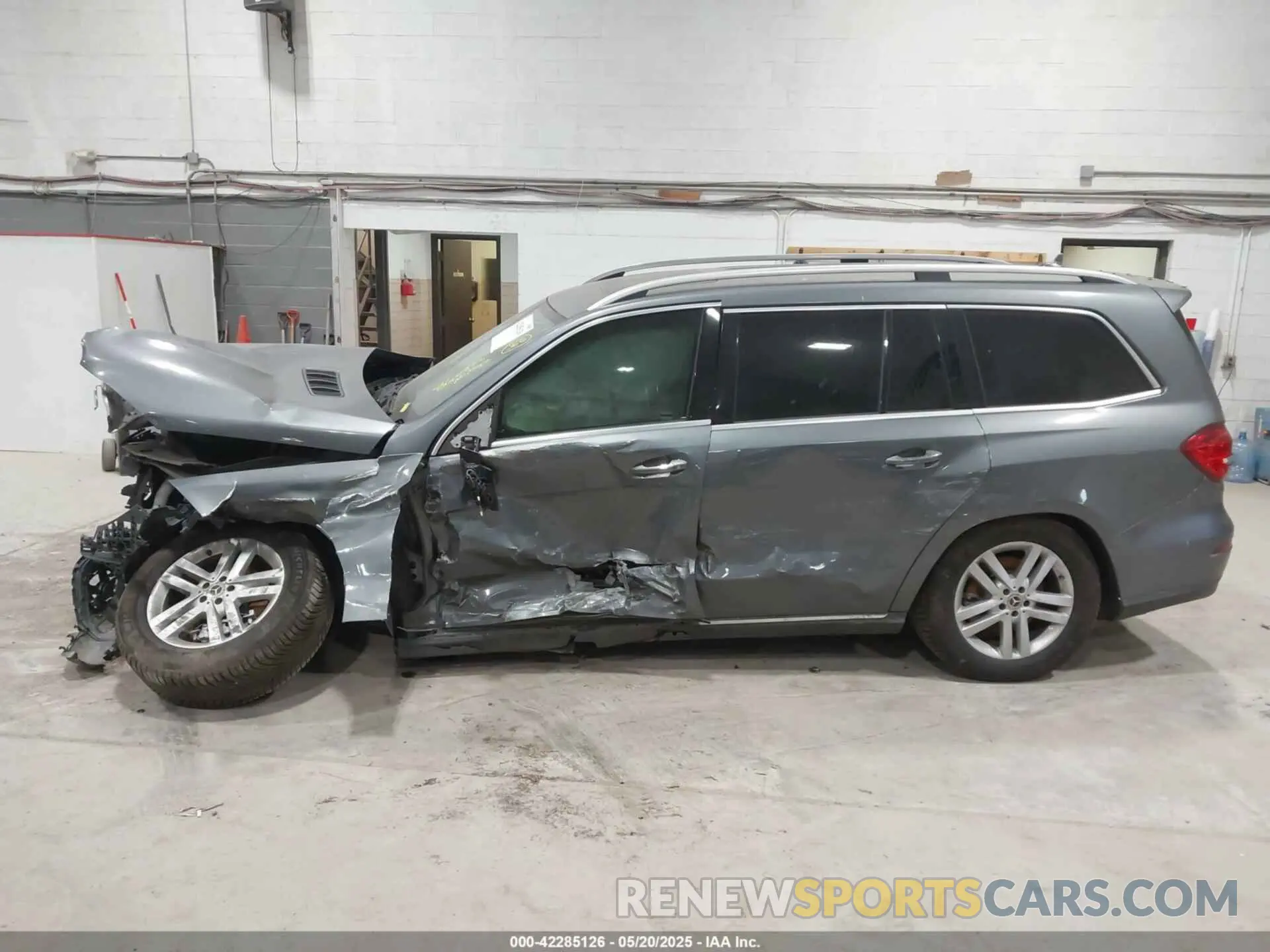 13 fotografías del automóvil dañado 4JGDF6EE4KB228206 MERCEDES-BENZ GLS 450 2019