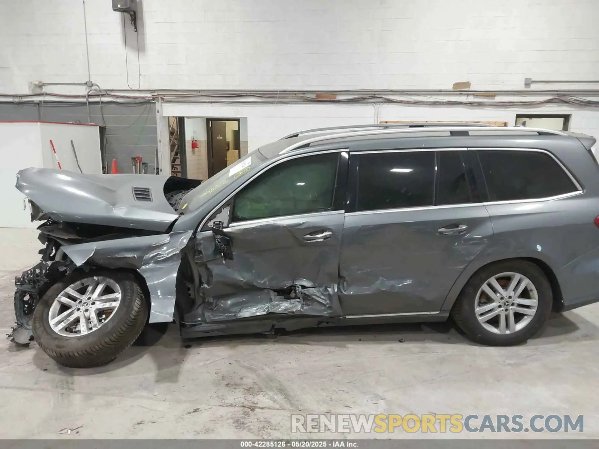 17 fotografías del automóvil dañado 4JGDF6EE4KB228206 MERCEDES-BENZ GLS 450 2019