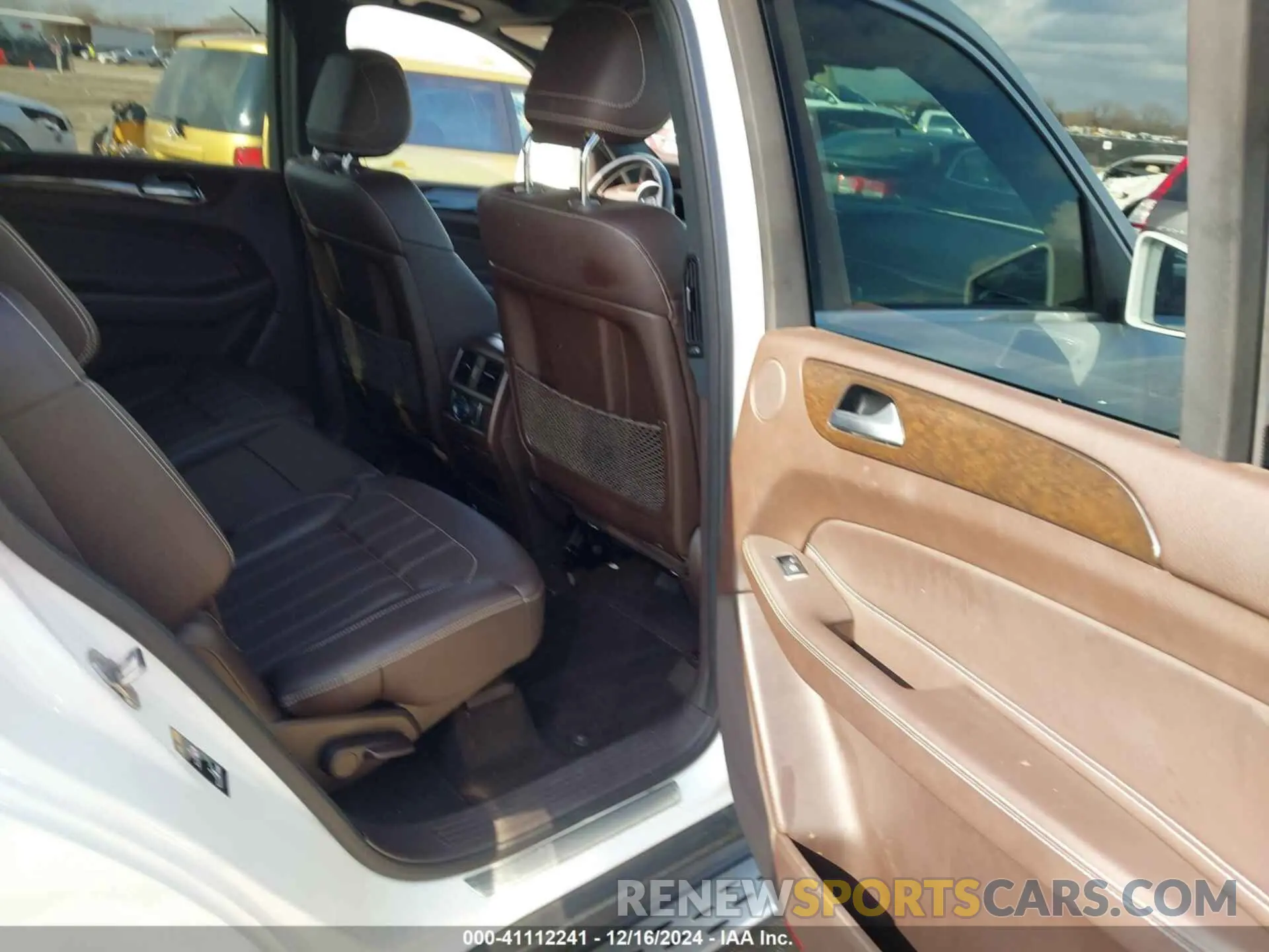 8 fotografías del automóvil dañado 4JGDF6EE7KB239300 MERCEDES-BENZ GLS 450 2019