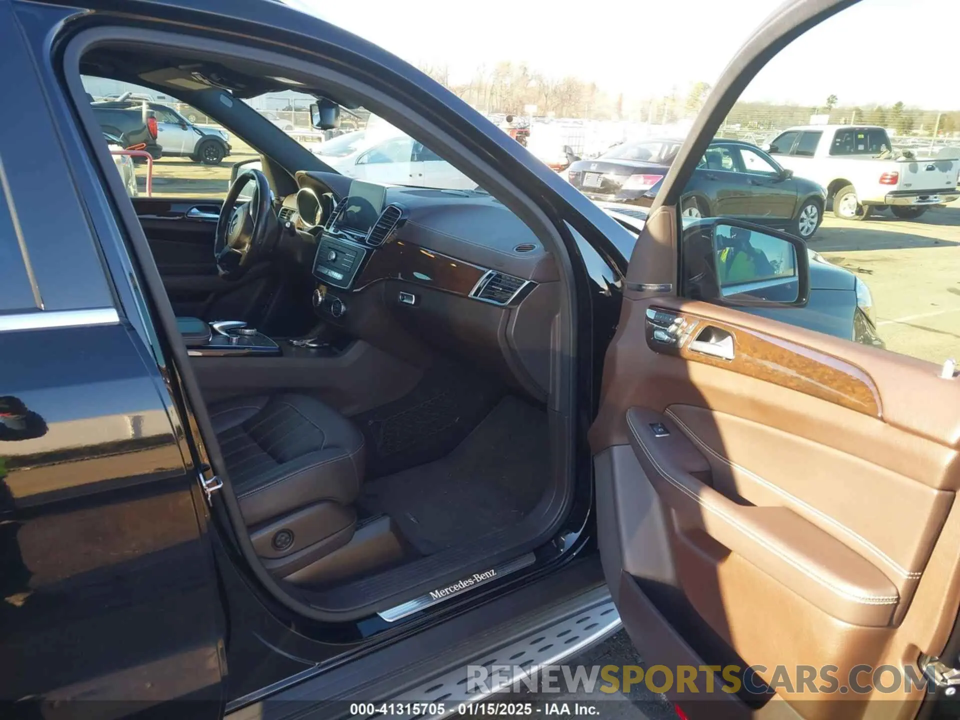 5 fotografías del automóvil dañado 4JGDF6EE8KB219511 MERCEDES-BENZ GLS 450 2019