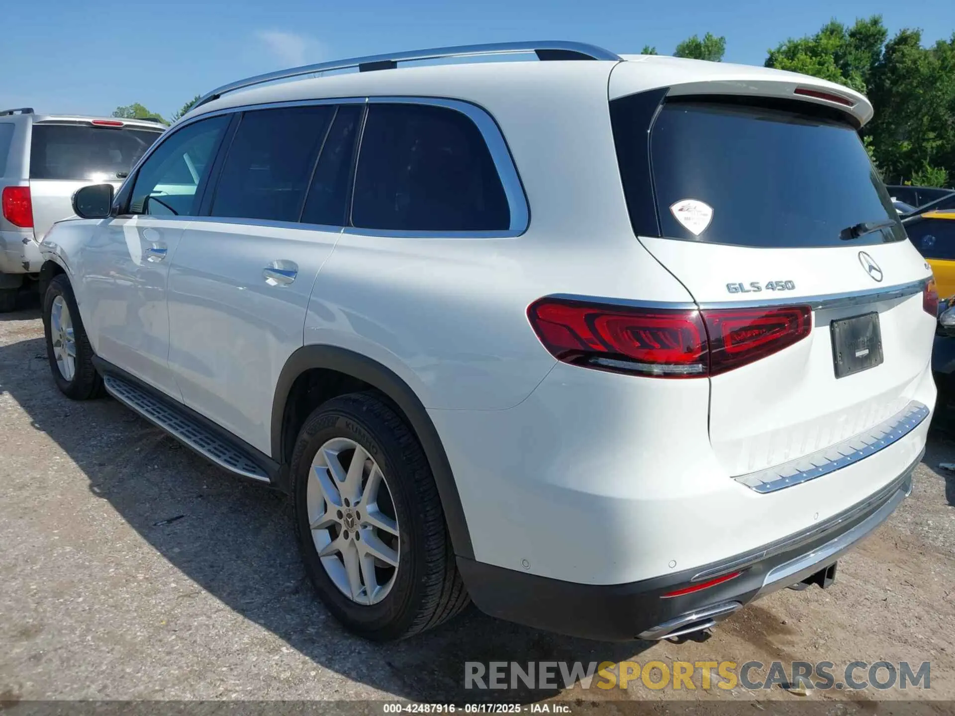 3 fotografías del automóvil dañado 4JGFF5KE9LA214090 MERCEDES-BENZ GLS 450 2020