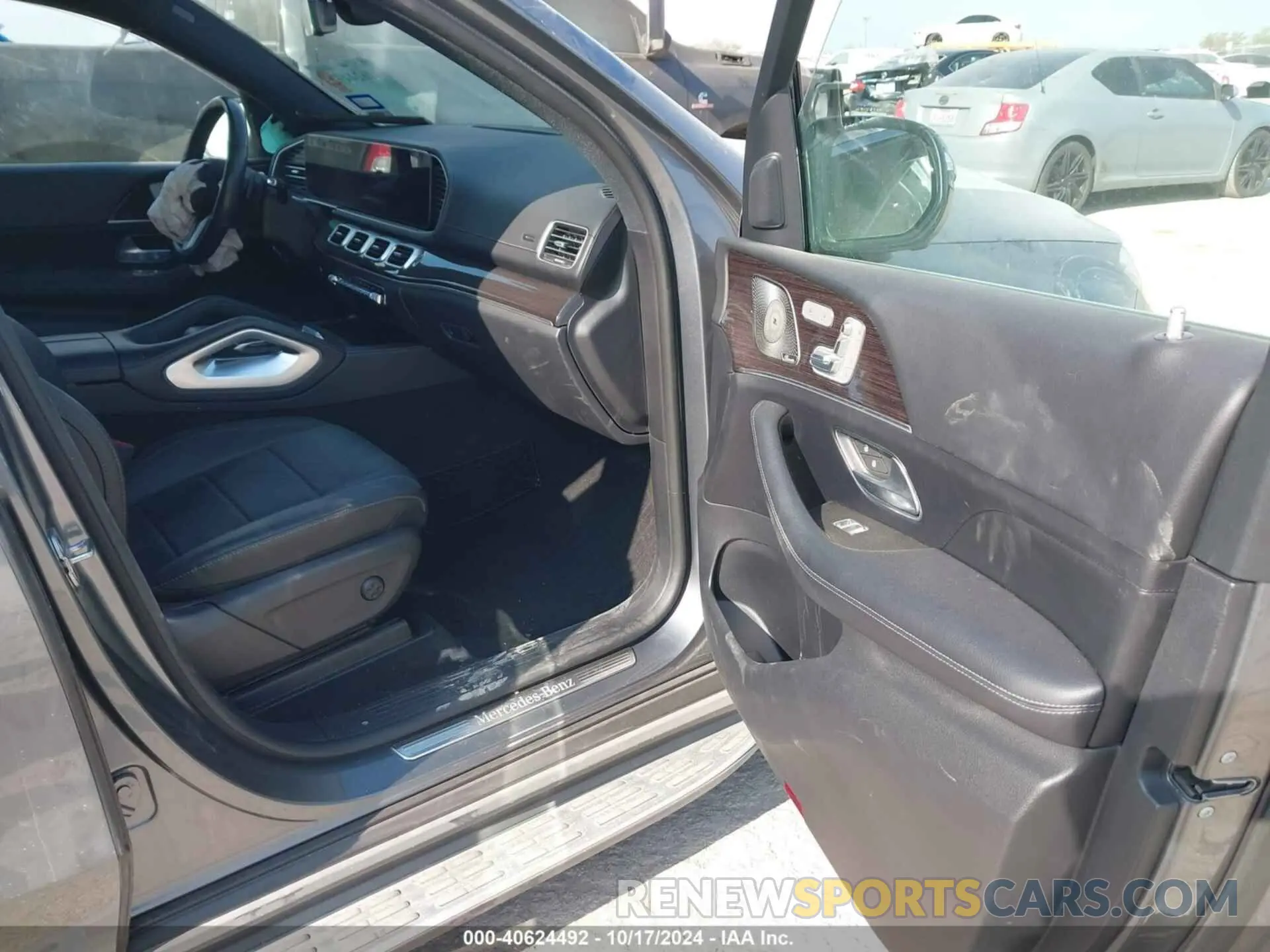 5 fotografías del automóvil dañado 4JGFF5KE6MA451783 MERCEDES-BENZ GLS 450 2021
