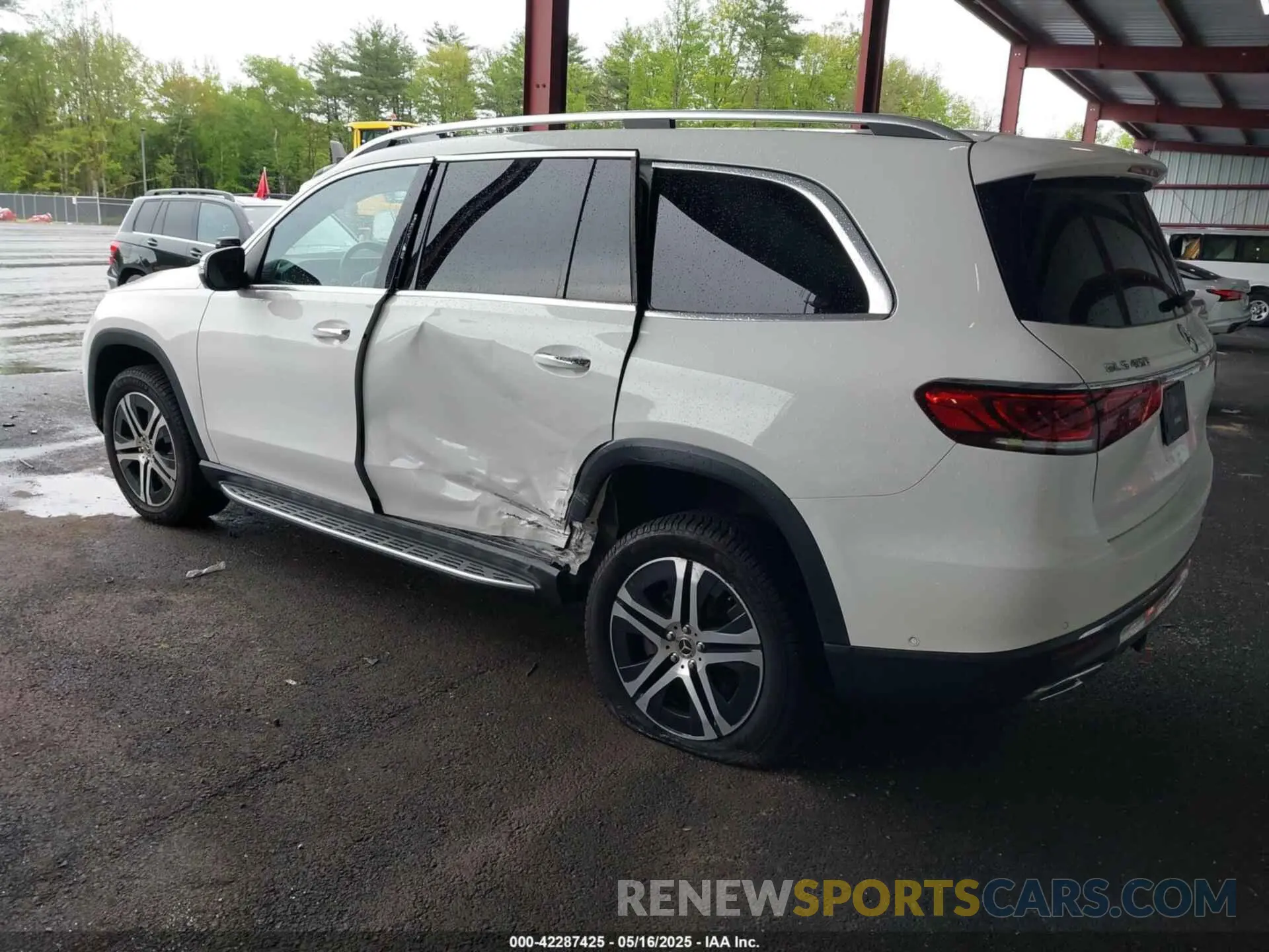 3 fotografías del automóvil dañado 4JGFF5KE9MA572260 MERCEDES-BENZ GLS 450 2021