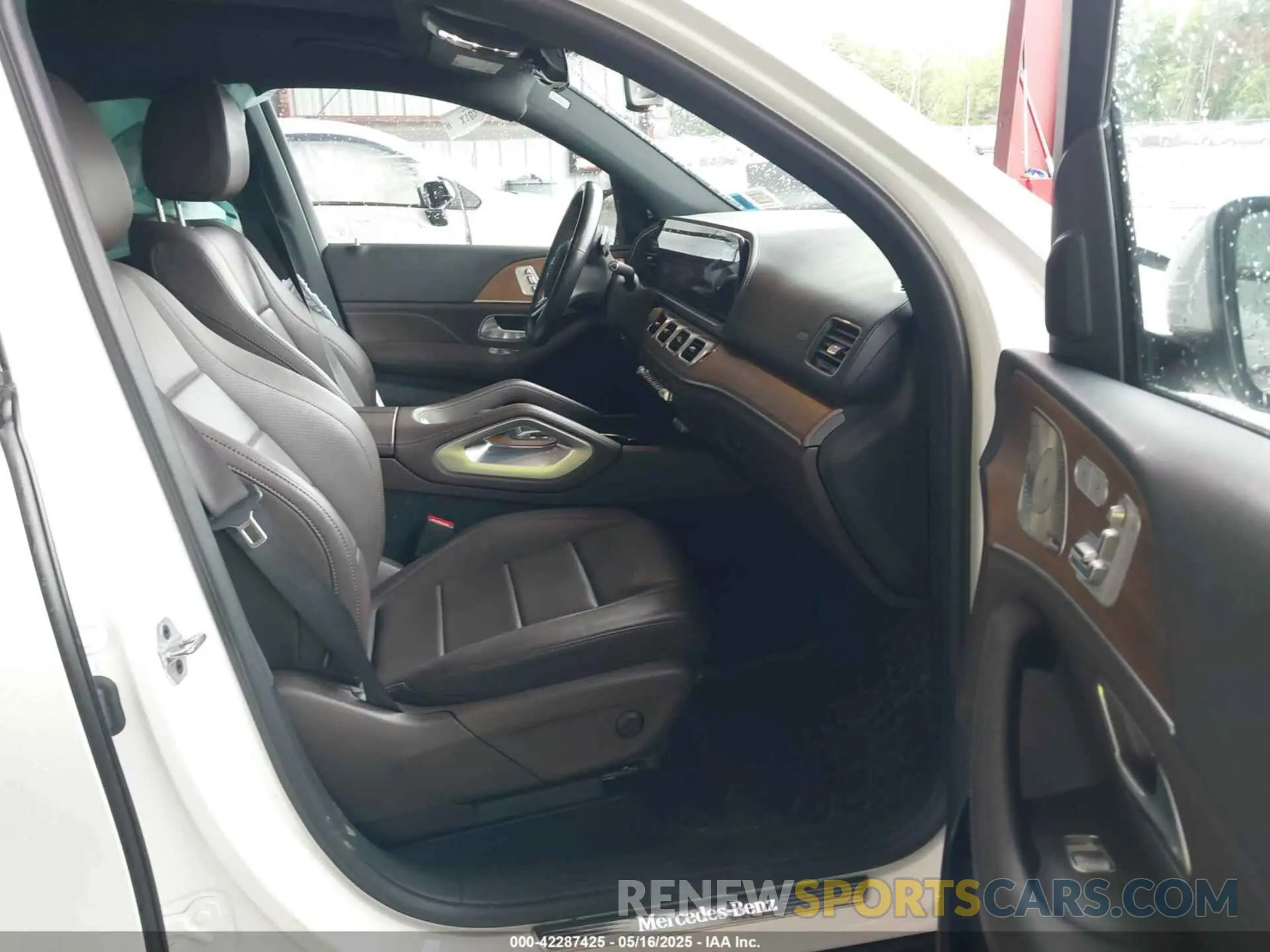 5 fotografías del automóvil dañado 4JGFF5KE9MA572260 MERCEDES-BENZ GLS 450 2021
