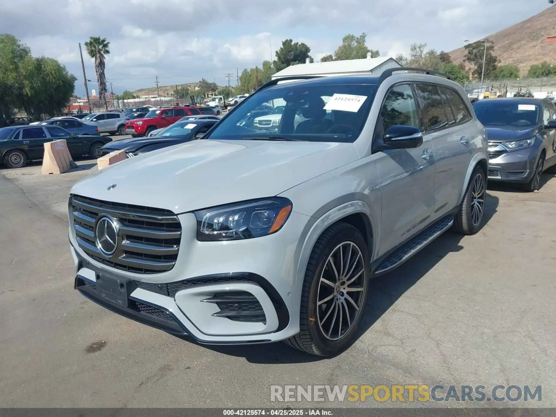 2 fotografías del automóvil dañado 4JGFF5KE3RB117003 MERCEDES-BENZ GLS 450 2024