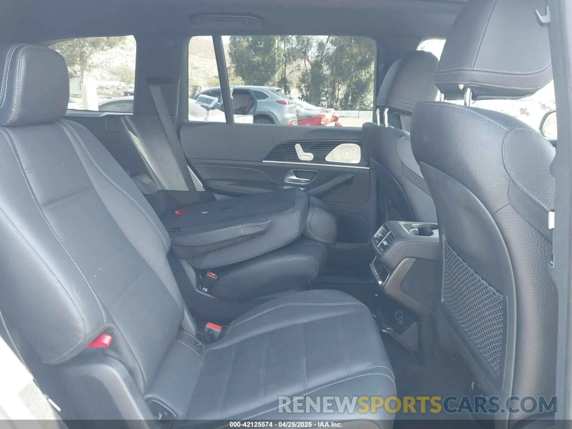 8 fotografías del automóvil dañado 4JGFF5KE3RB117003 MERCEDES-BENZ GLS 450 2024