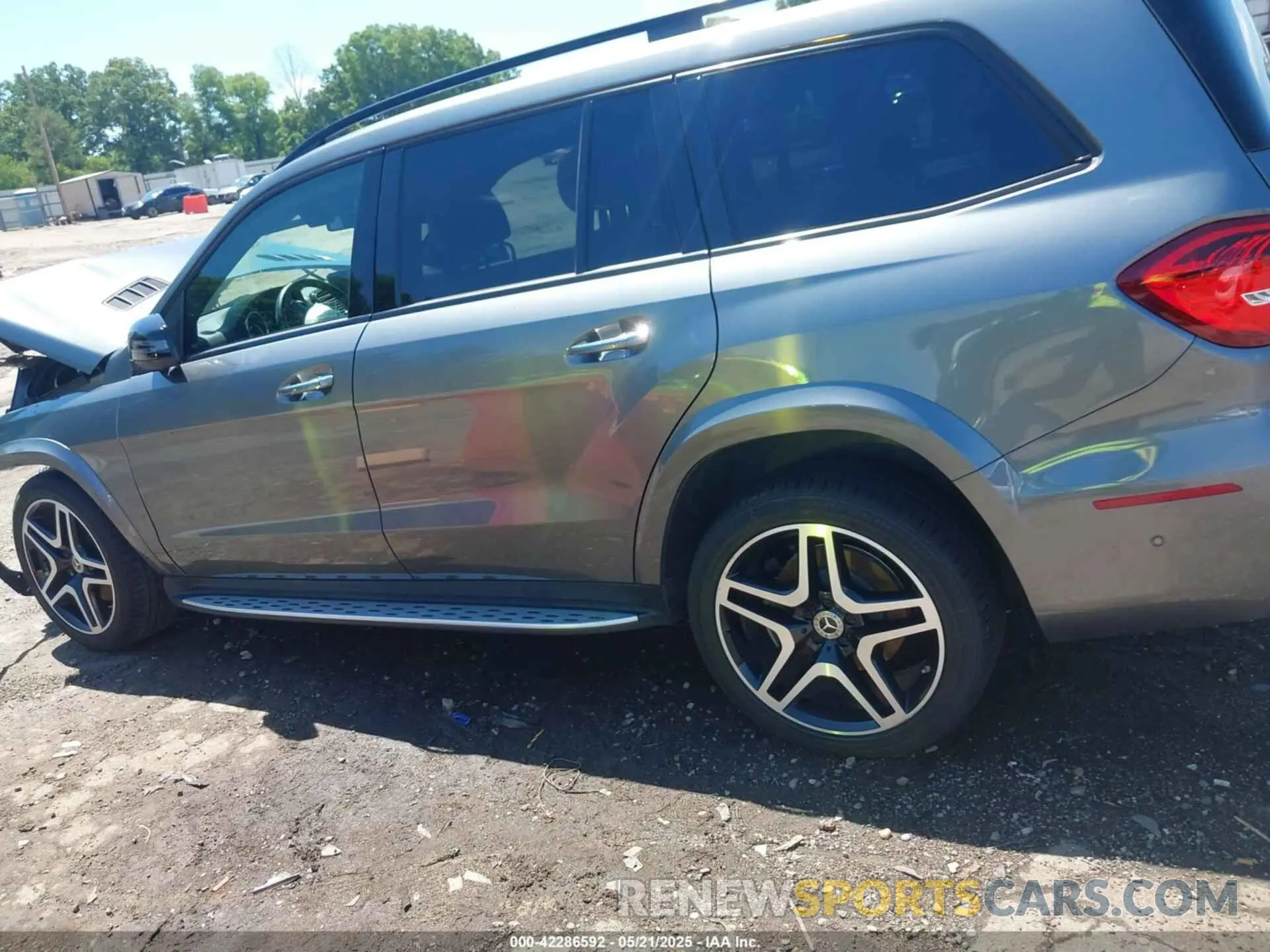 14 fotografías del automóvil dañado 4JGDF7DE4KB235003 MERCEDES-BENZ GLS 550 2019