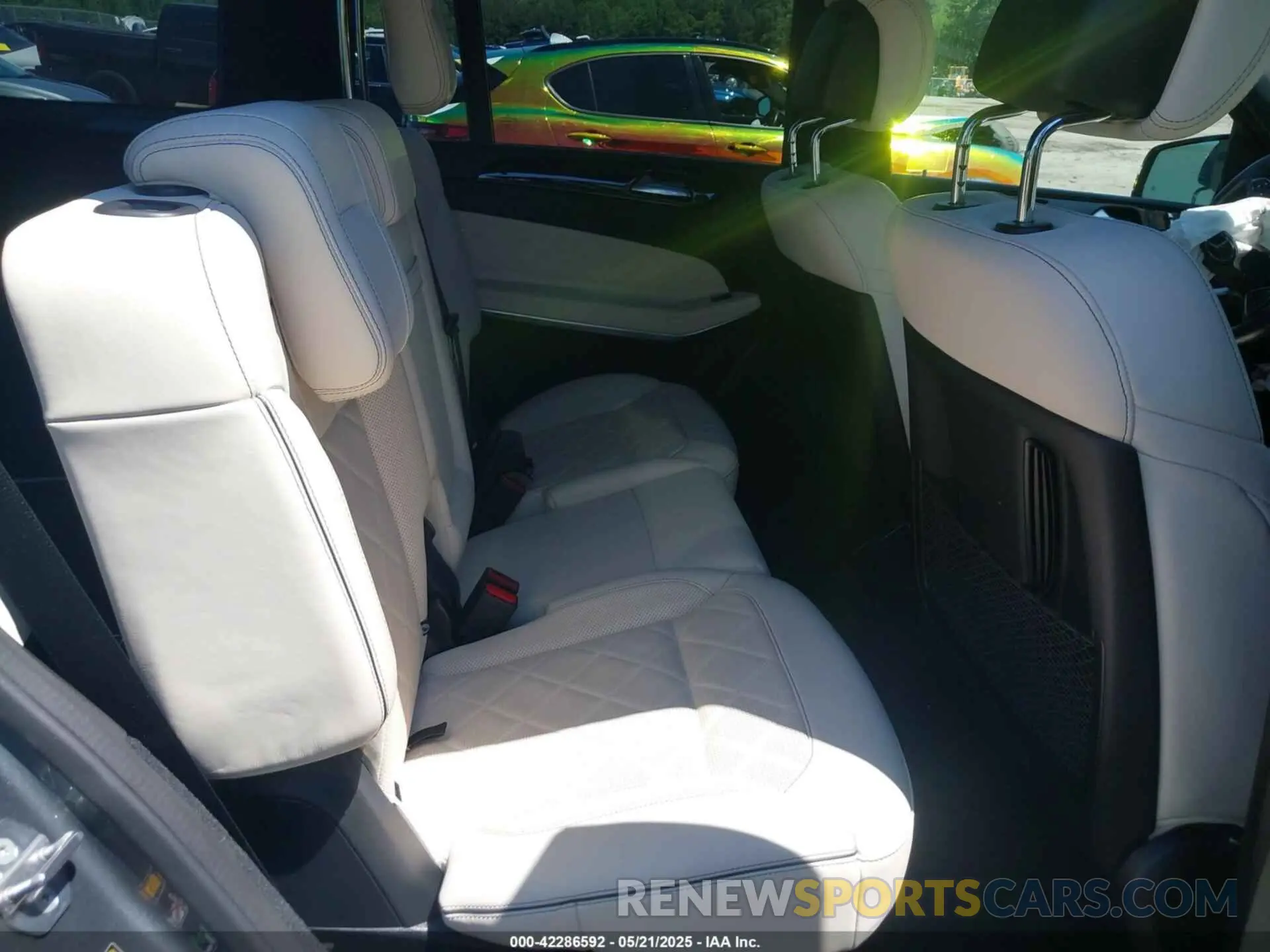 8 fotografías del automóvil dañado 4JGDF7DE4KB235003 MERCEDES-BENZ GLS 550 2019