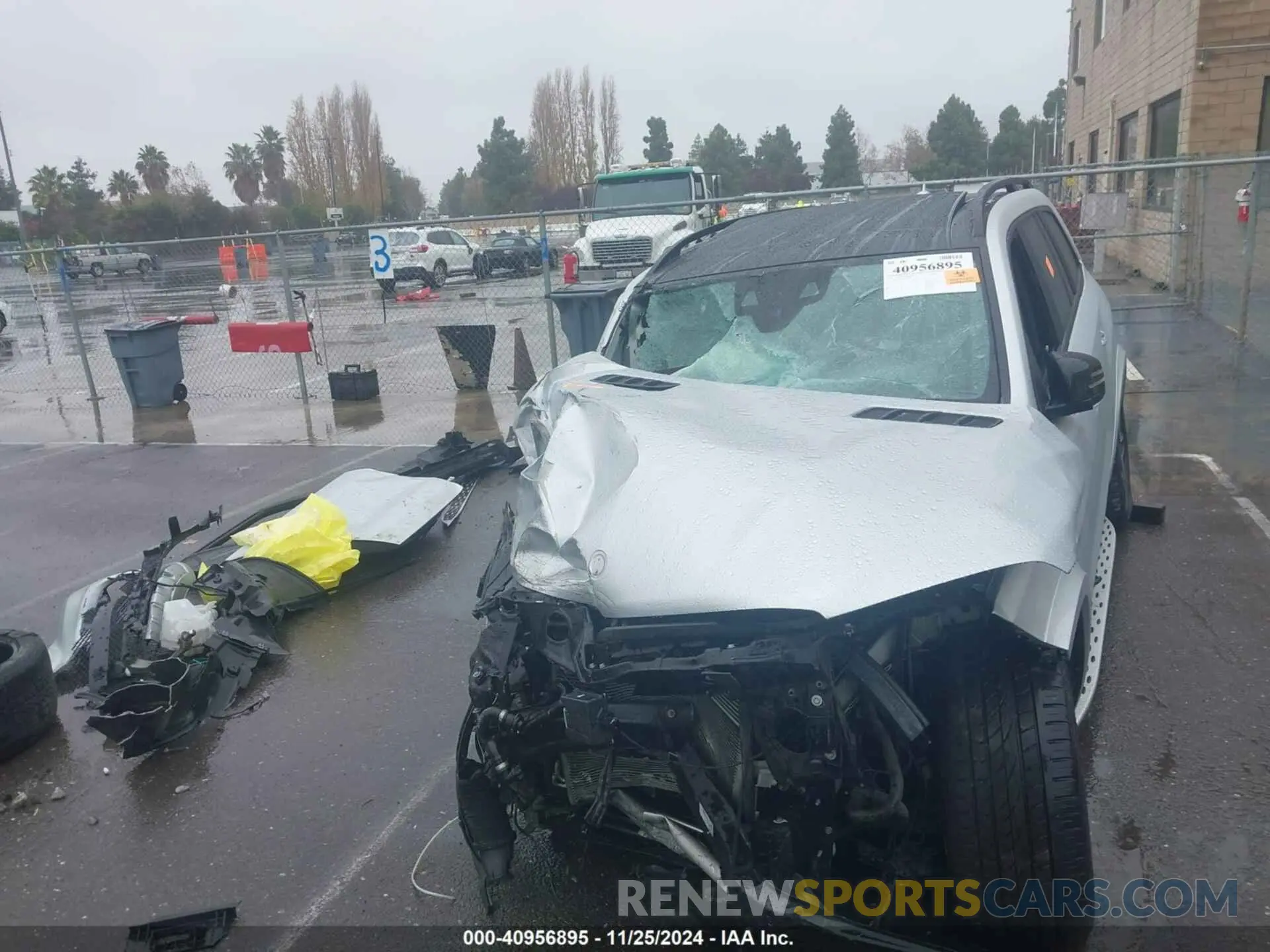 12 fotografías del automóvil dañado 4JGDF7DE8KB190406 MERCEDES-BENZ GLS 550 2019