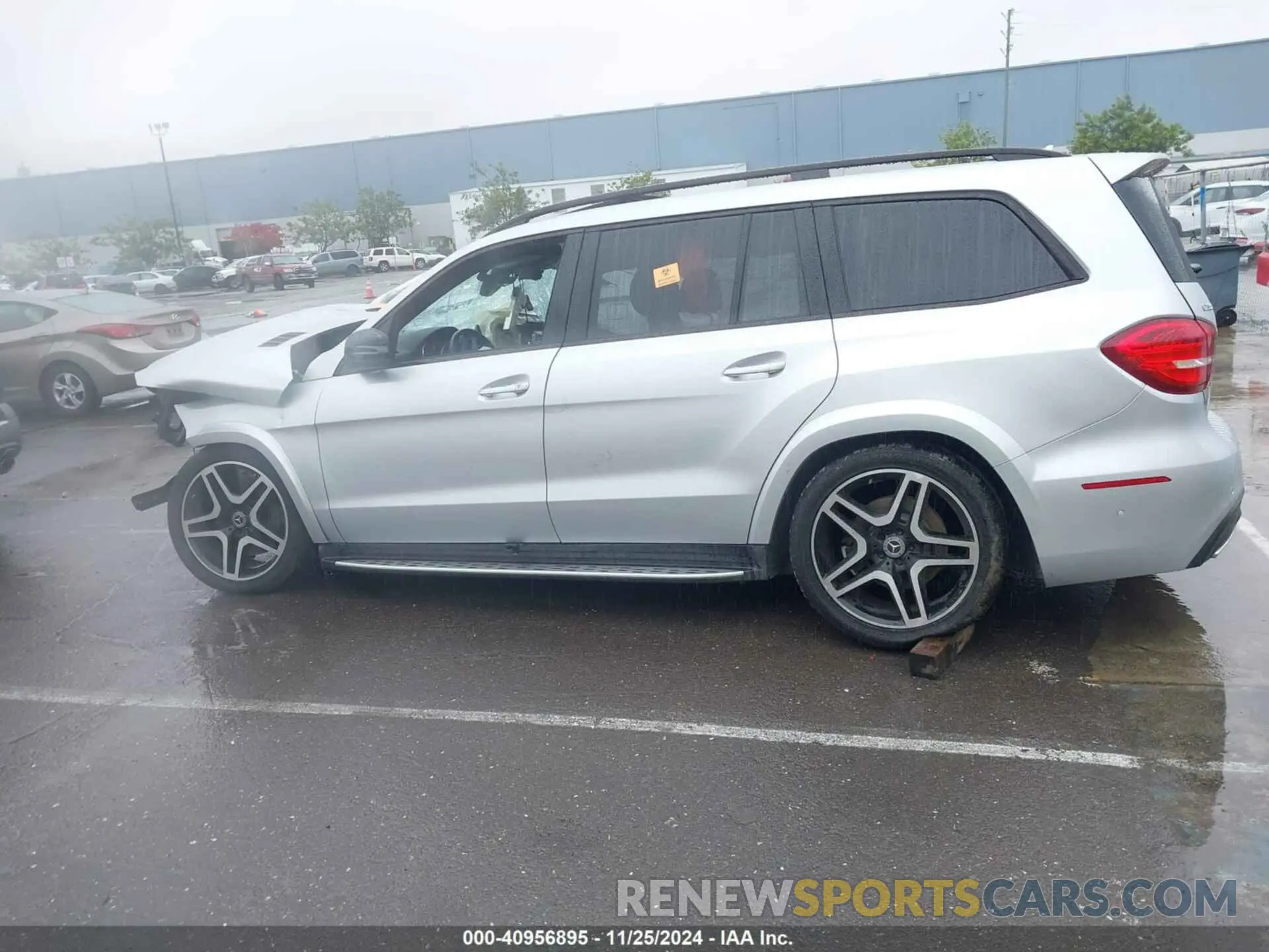 14 fotografías del automóvil dañado 4JGDF7DE8KB190406 MERCEDES-BENZ GLS 550 2019
