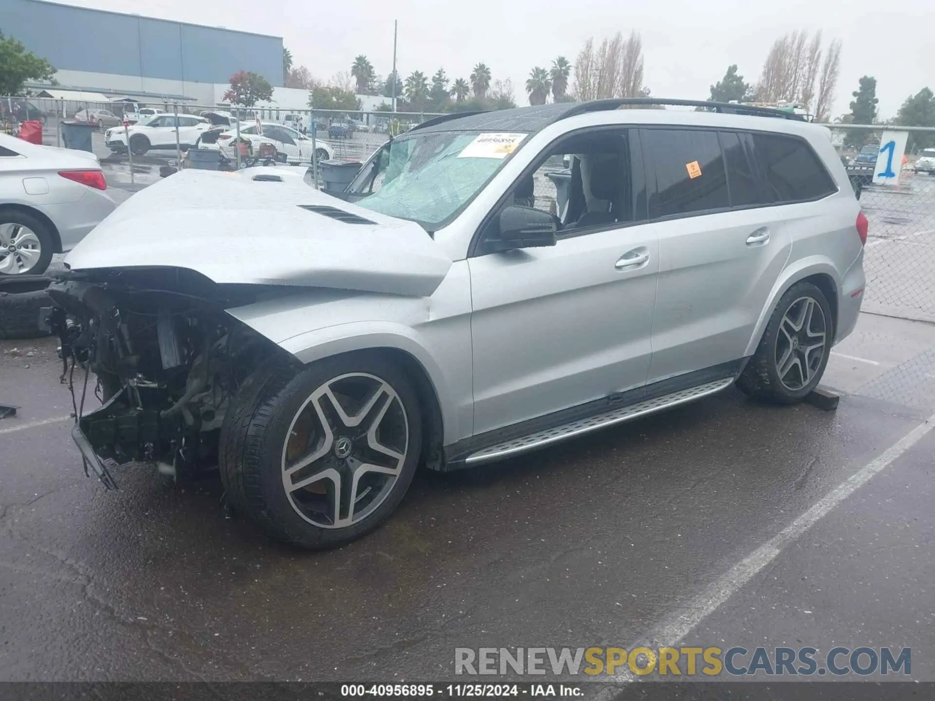 2 fotografías del automóvil dañado 4JGDF7DE8KB190406 MERCEDES-BENZ GLS 550 2019
