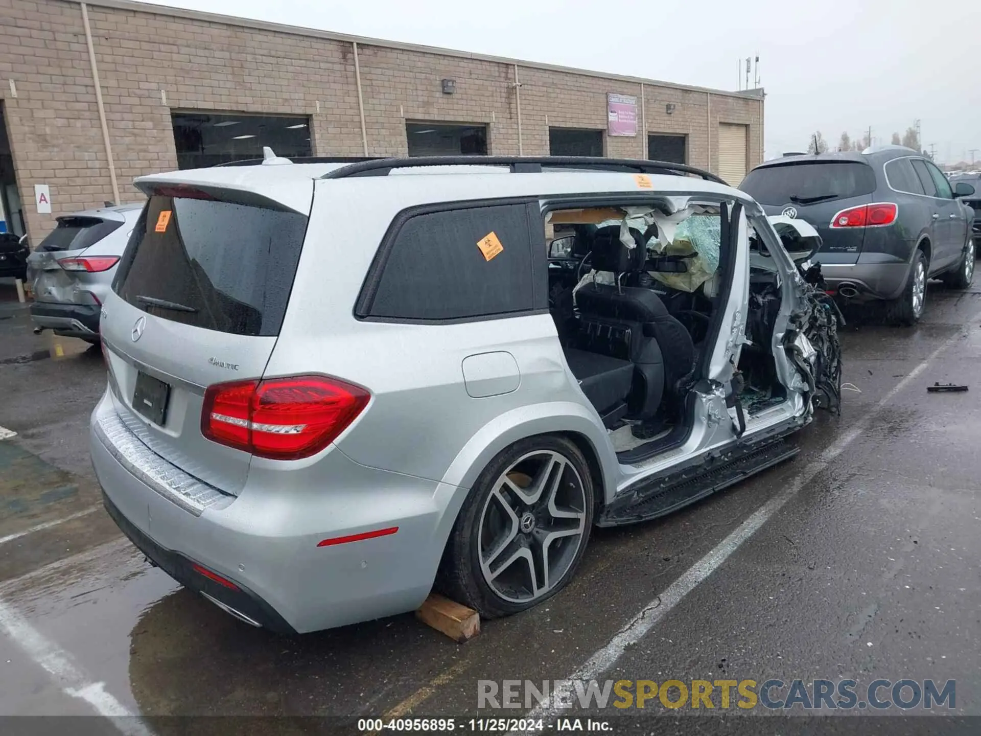 4 fotografías del automóvil dañado 4JGDF7DE8KB190406 MERCEDES-BENZ GLS 550 2019