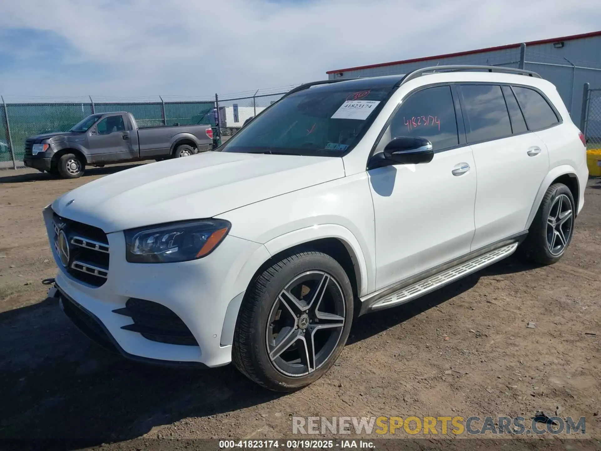 2 fotografías del automóvil dañado 4JGFF8GE9MA566937 MERCEDES-BENZ GLS 580 2021