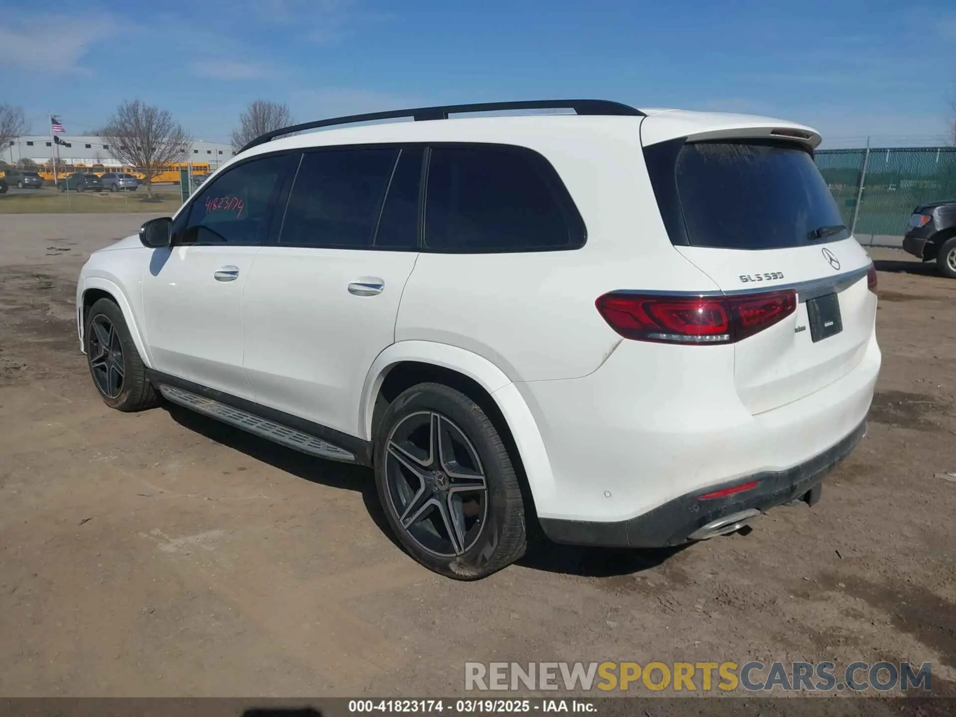 3 fotografías del automóvil dañado 4JGFF8GE9MA566937 MERCEDES-BENZ GLS 580 2021