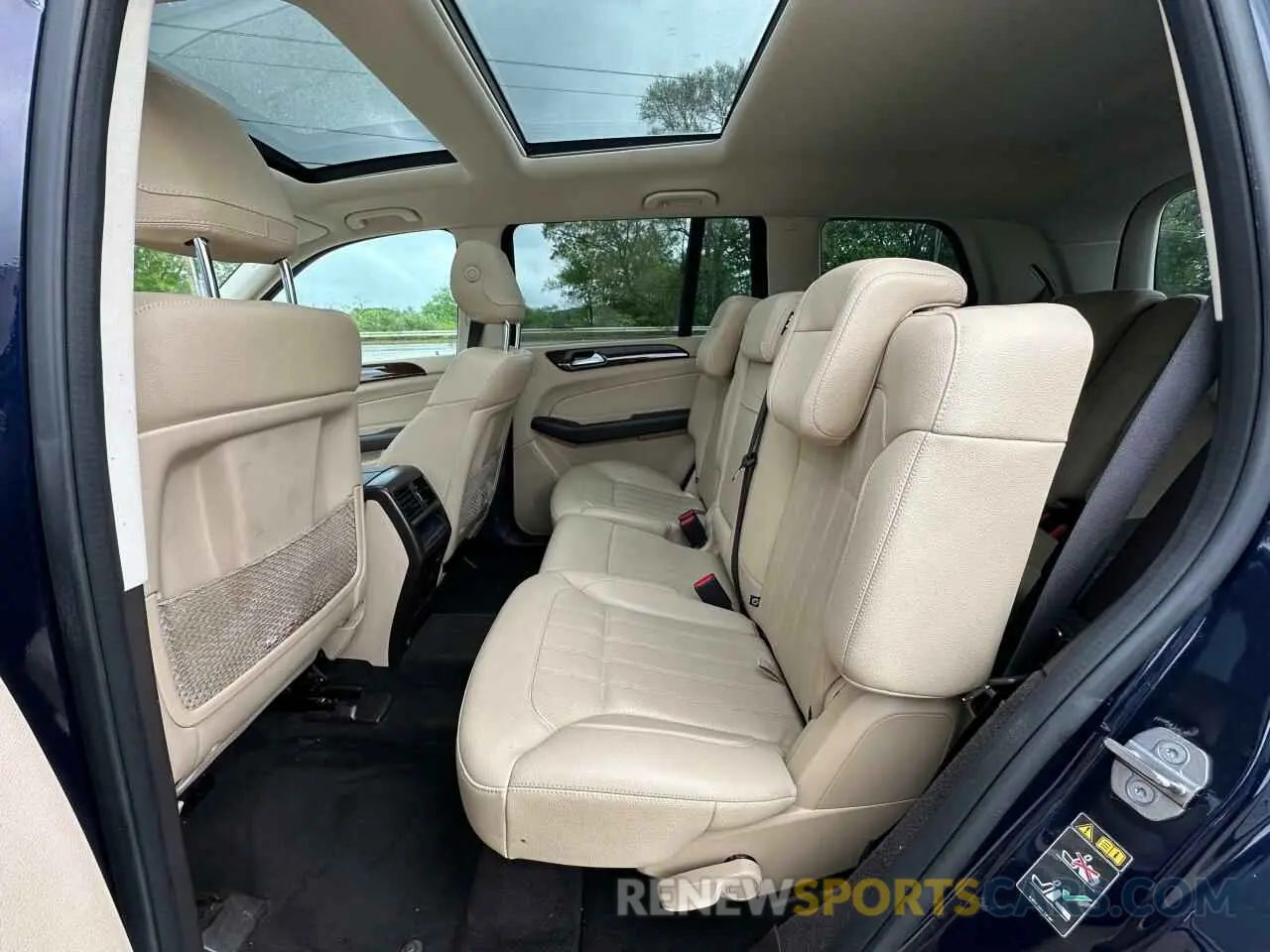 13 fotografías del automóvil dañado 4JGDF6EE6KB216140 MERCEDES-BENZ GLS-CLASS 2019
