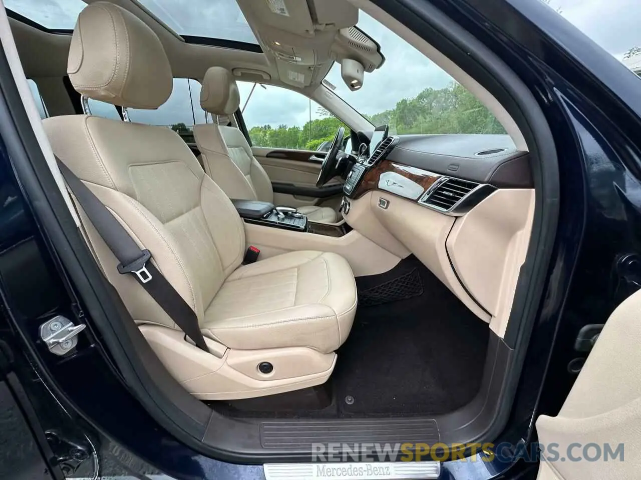 5 fotografías del automóvil dañado 4JGDF6EE6KB216140 MERCEDES-BENZ GLS-CLASS 2019