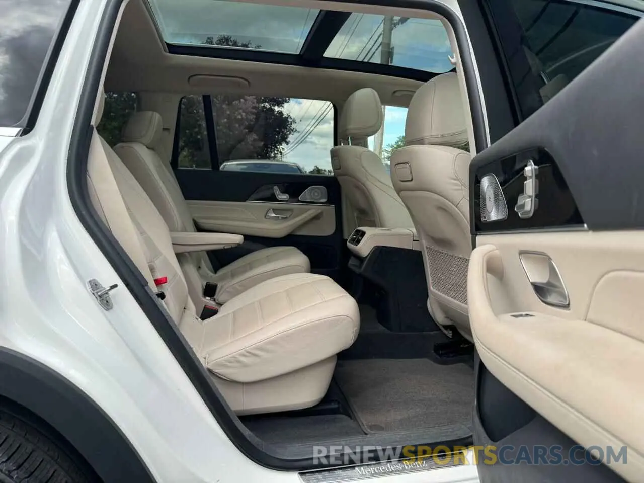 6 fotografías del automóvil dañado 4JGFF5KE0LA160663 MERCEDES-BENZ GLS-CLASS 2020