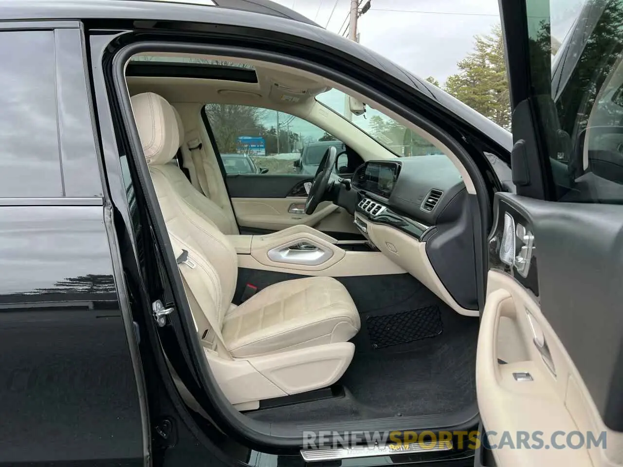 5 fotografías del automóvil dañado 4JGFF8GE4LA261859 MERCEDES-BENZ GLS-CLASS 2020