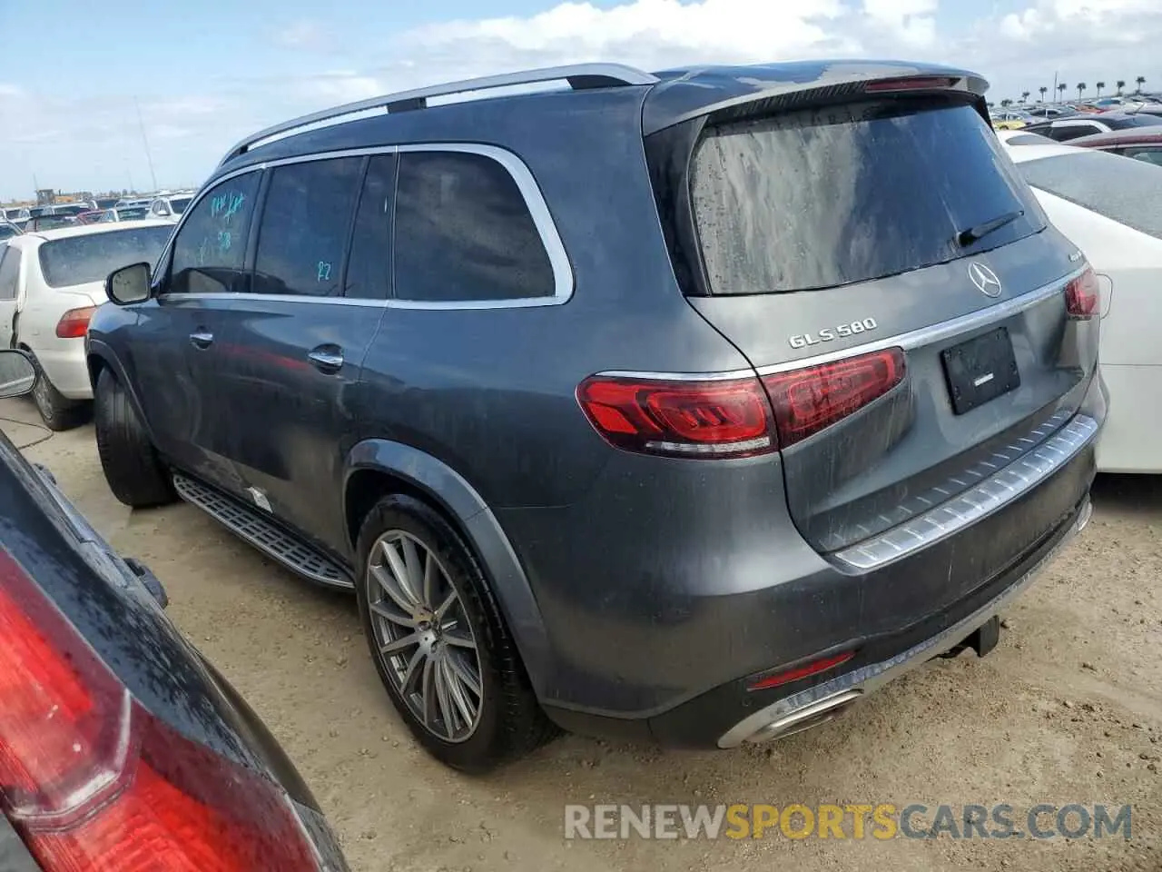 2 fotografías del automóvil dañado 4JGFF8GE9LA201446 MERCEDES-BENZ GLS-CLASS 2020