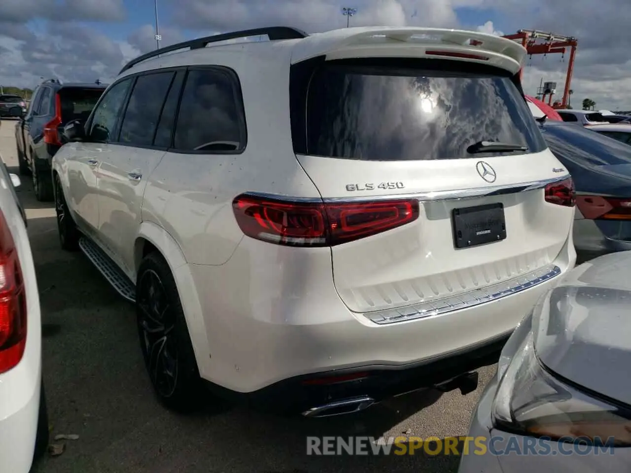3 fotografías del automóvil dañado 4JGFF5KE1NA657661 MERCEDES-BENZ GLS-CLASS 2022