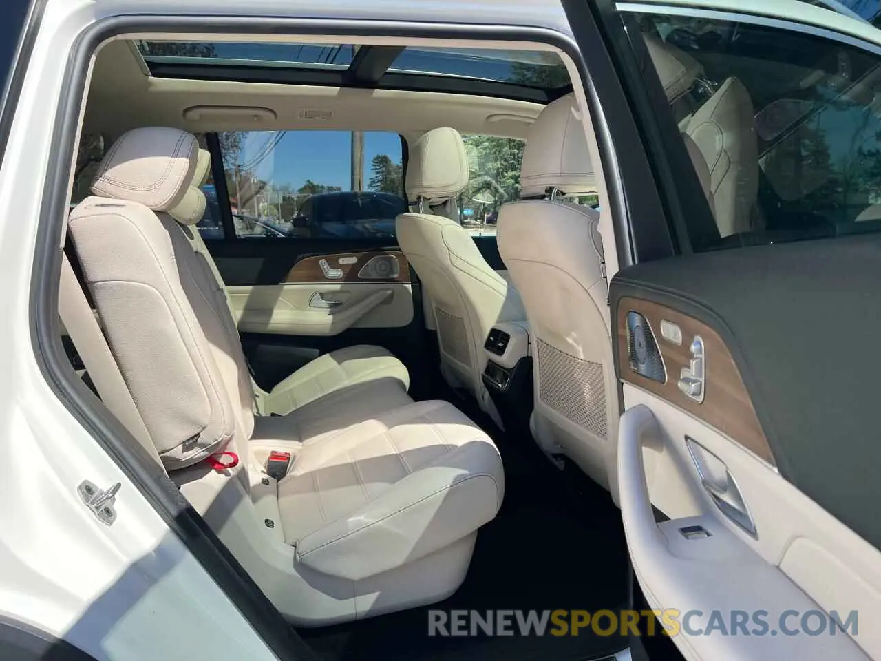 6 fotografías del automóvil dañado 4JGFF5KE1NA735534 MERCEDES-BENZ GLS-CLASS 2022
