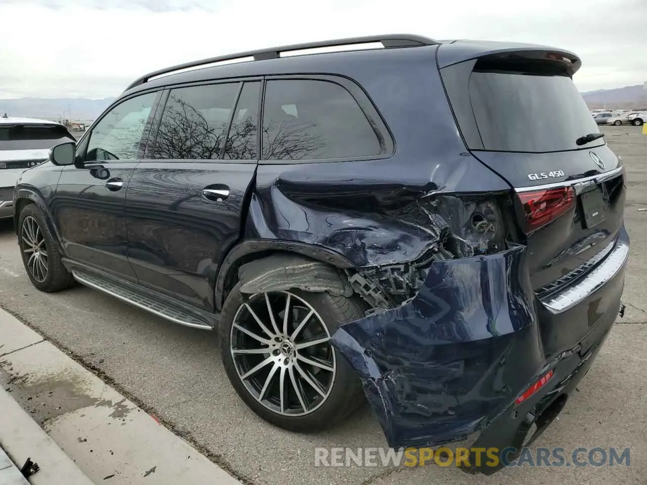 2 fotografías del automóvil dañado 4JGFF5KE7NA683312 MERCEDES-BENZ GLS-CLASS 2022
