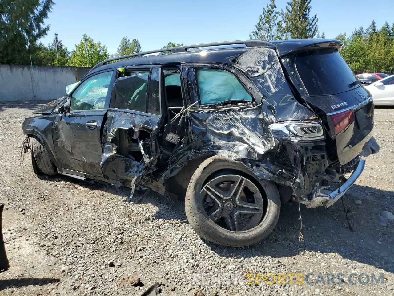 2 fotografías del automóvil dañado 4JGFF5KE9NA747205 MERCEDES-BENZ GLS-CLASS 2022
