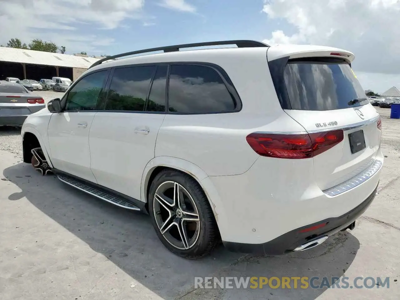 2 fotografías del automóvil dañado 4JGFF5KE5RB075952 MERCEDES-BENZ GLS-CLASS 2024
