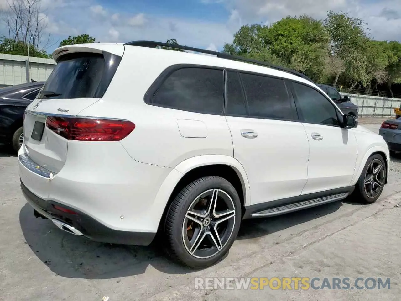 3 fotografías del automóvil dañado 4JGFF5KE5RB075952 MERCEDES-BENZ GLS-CLASS 2024