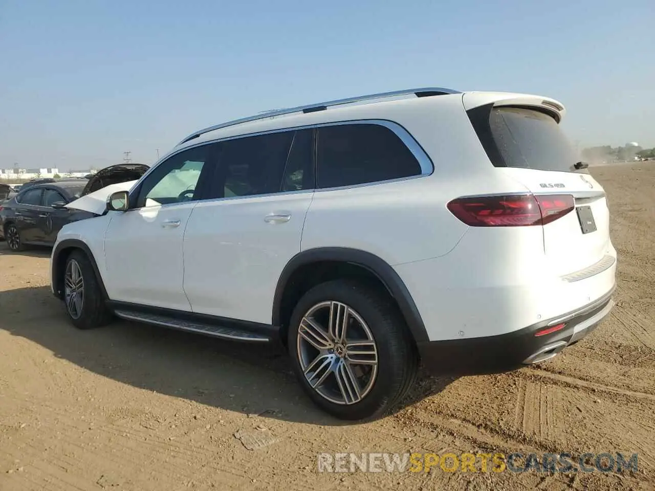 2 fotografías del automóvil dañado 4JGFF5KE6RB260365 MERCEDES-BENZ GLS-CLASS 2024