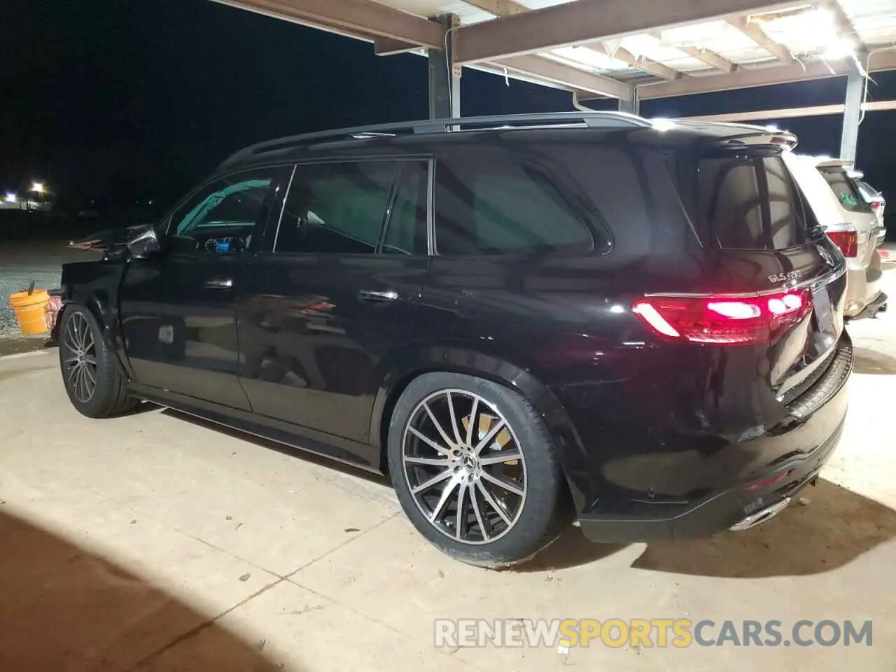 2 fotografías del automóvil dañado 4JGFF5KE8RB263266 MERCEDES-BENZ GLS-CLASS 2024