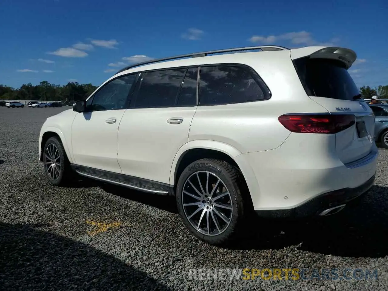 2 fotografías del automóvil dañado 4JGFF8FE4RB135179 MERCEDES-BENZ GLS-CLASS 2024