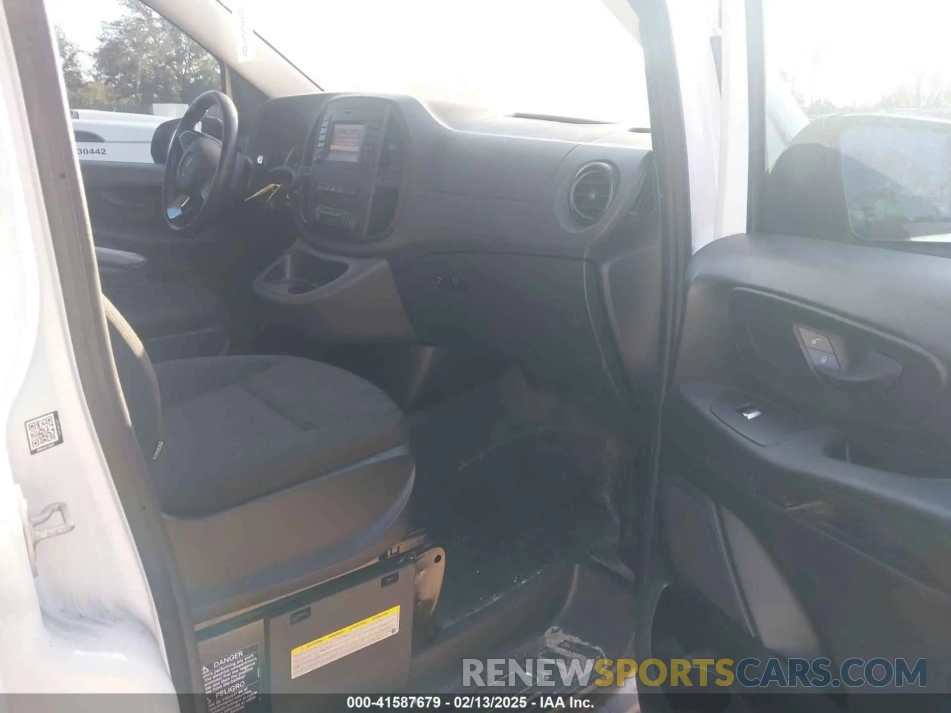 5 fotografías del automóvil dañado WD3PG2EA7K3600579 MERCEDES-BENZ METRIS 2019