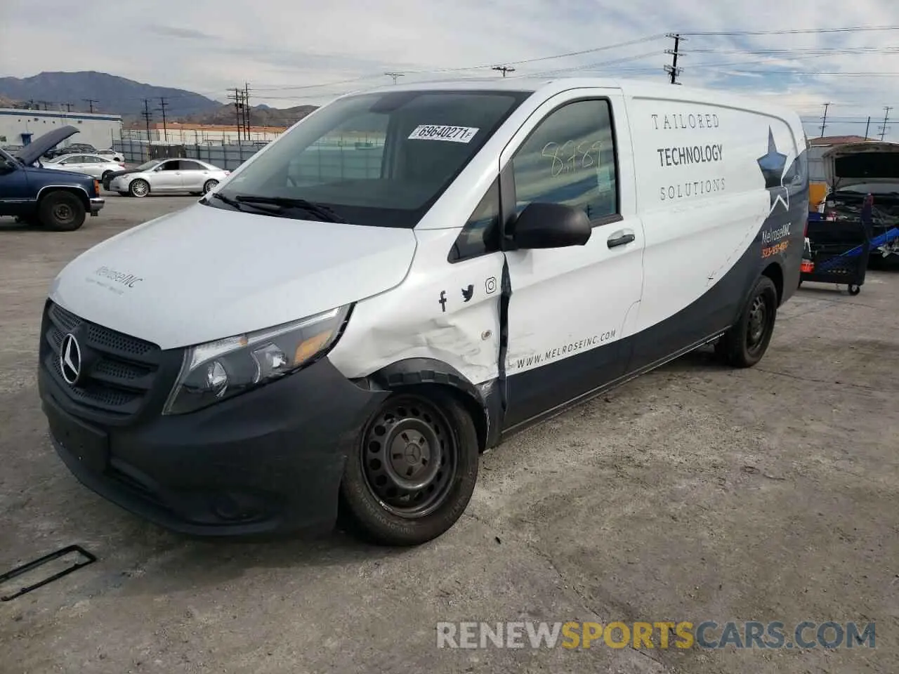 2 fotografías del automóvil dañado WD3PG3EA9K3604509 MERCEDES-BENZ METRIS 2019