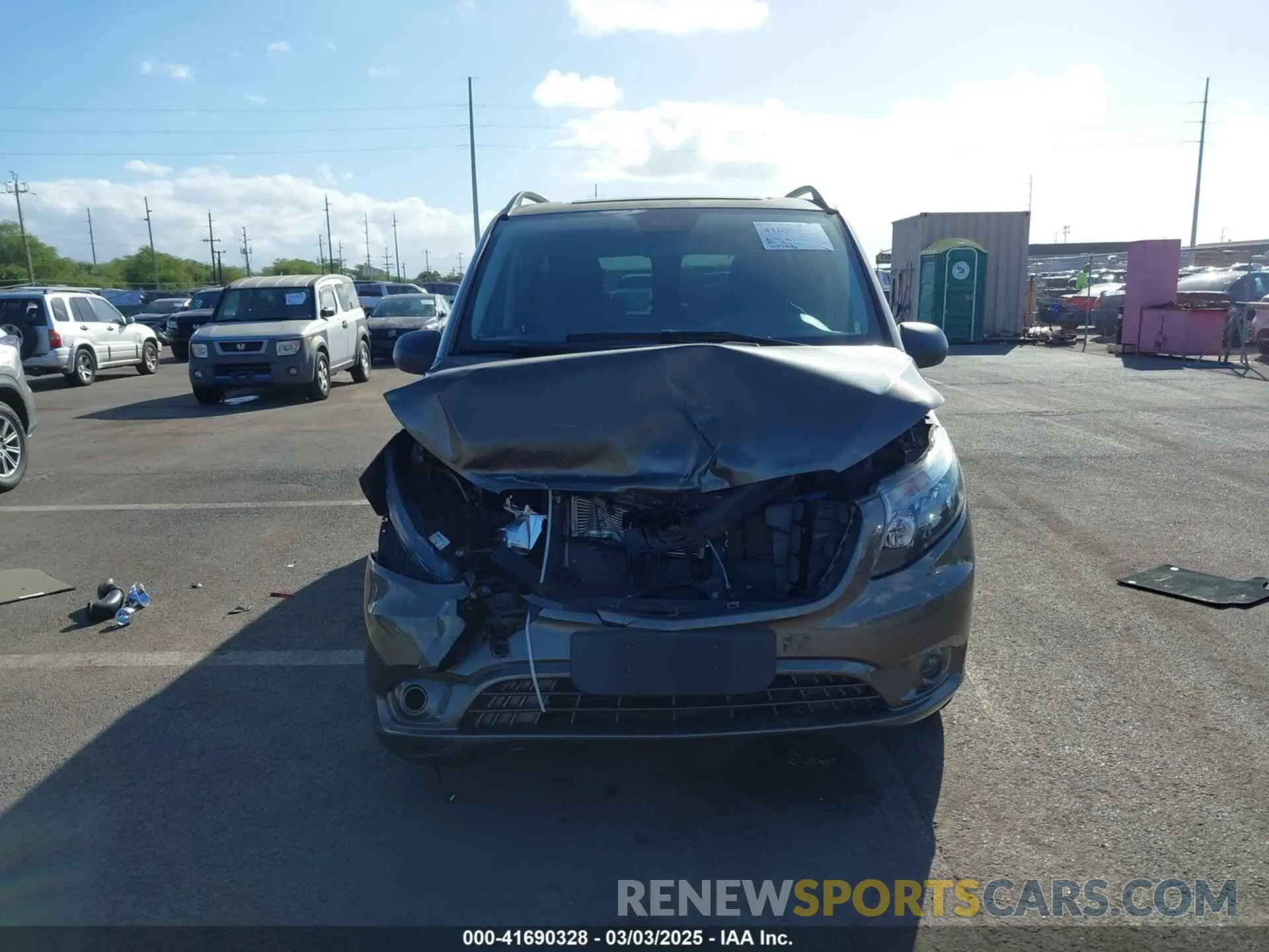 13 fotografías del automóvil dañado WD4PG2EE3K3523210 MERCEDES-BENZ METRIS 2019
