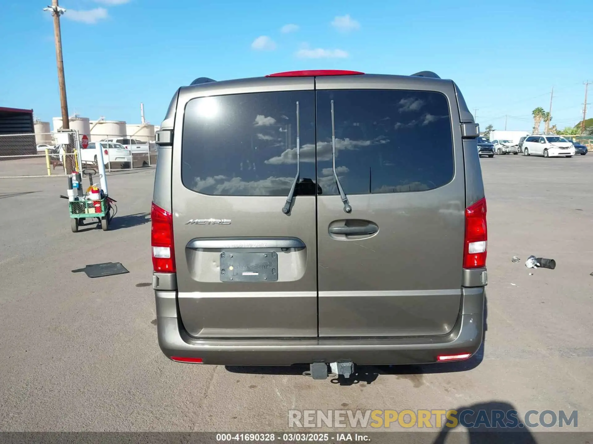 17 fotografías del automóvil dañado WD4PG2EE3K3523210 MERCEDES-BENZ METRIS 2019