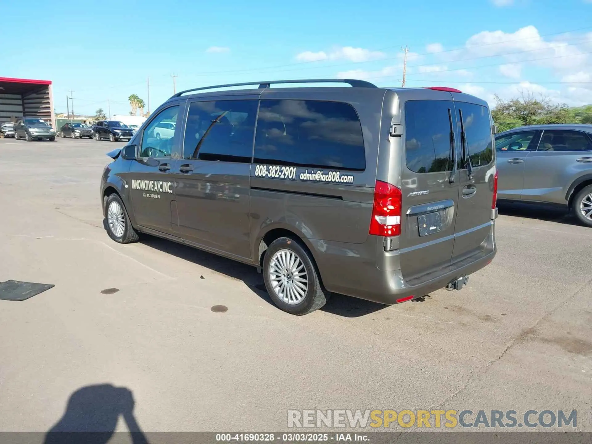 3 fotografías del automóvil dañado WD4PG2EE3K3523210 MERCEDES-BENZ METRIS 2019