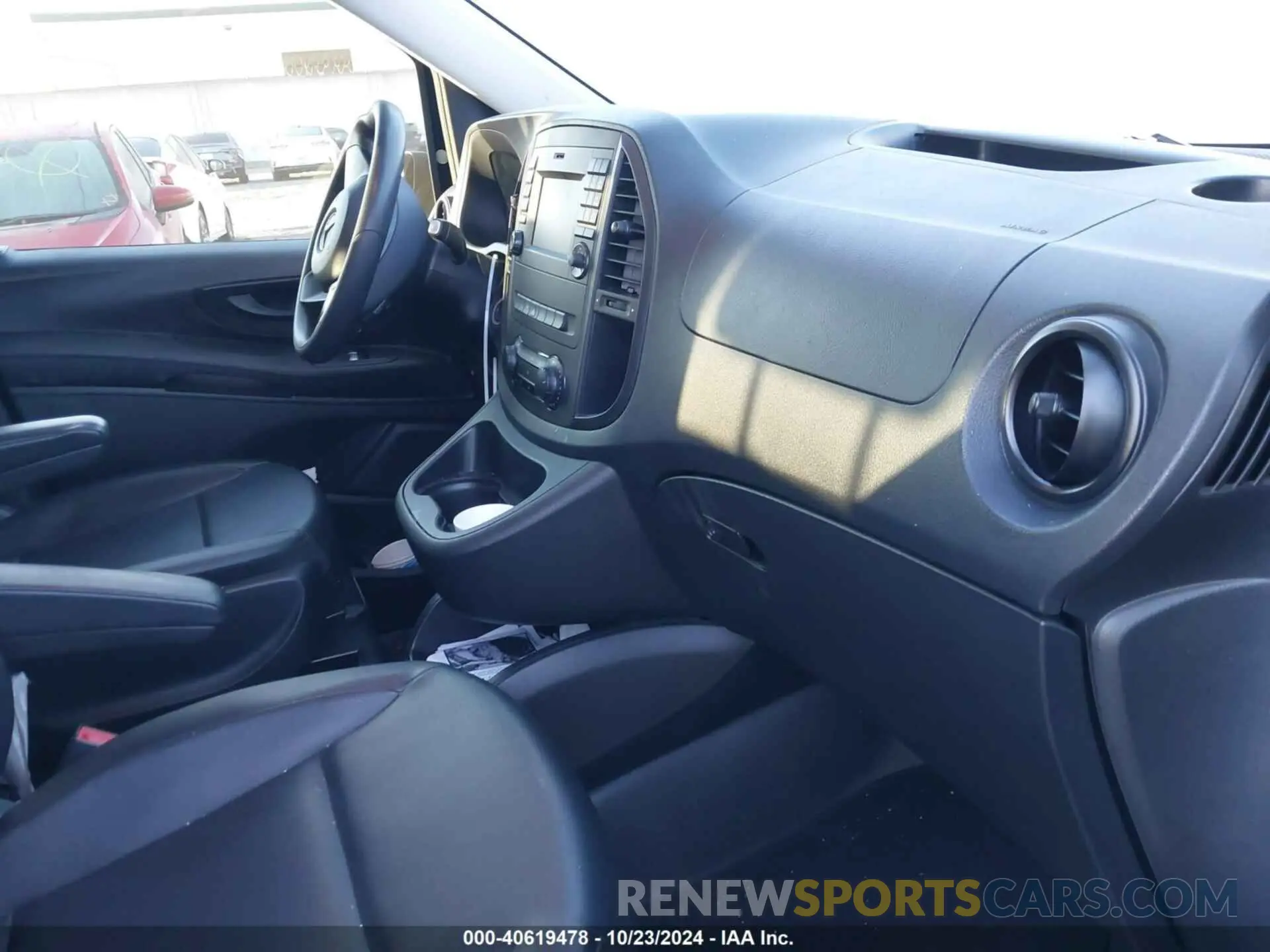 5 fotografías del automóvil dañado WD4PG2EE6K3505493 MERCEDES-BENZ METRIS 2019