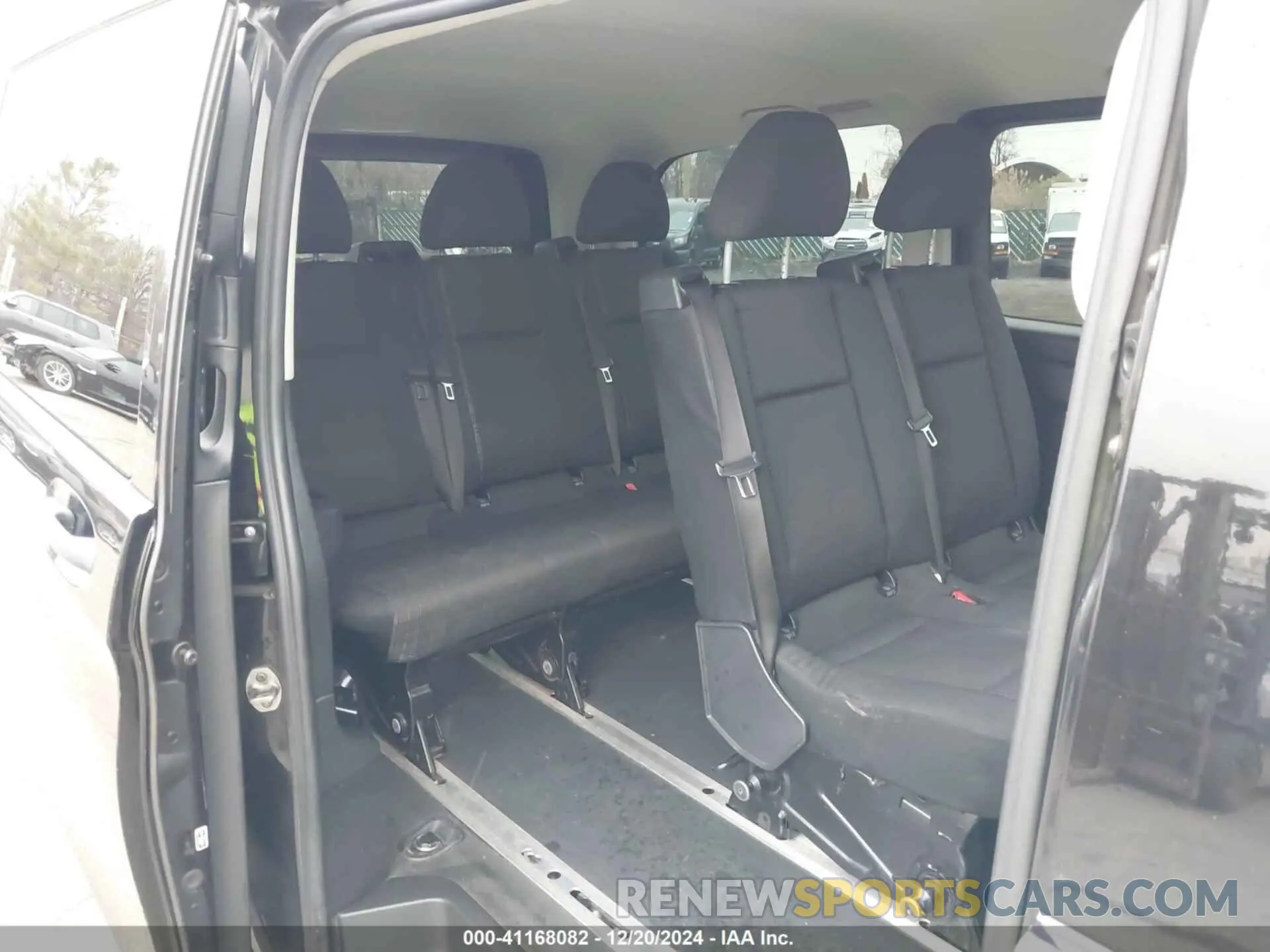 17 fotografías del automóvil dañado WD4PG2EE6K3579304 MERCEDES-BENZ METRIS 2019