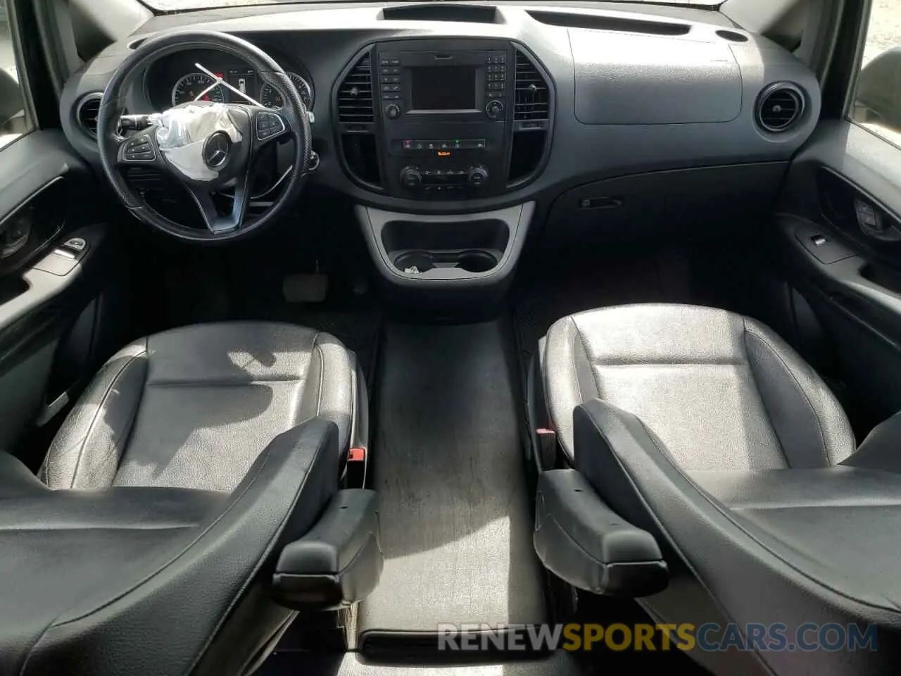8 fotografías del automóvil dañado WD4PG2EE8K3518455 MERCEDES-BENZ METRIS 2019
