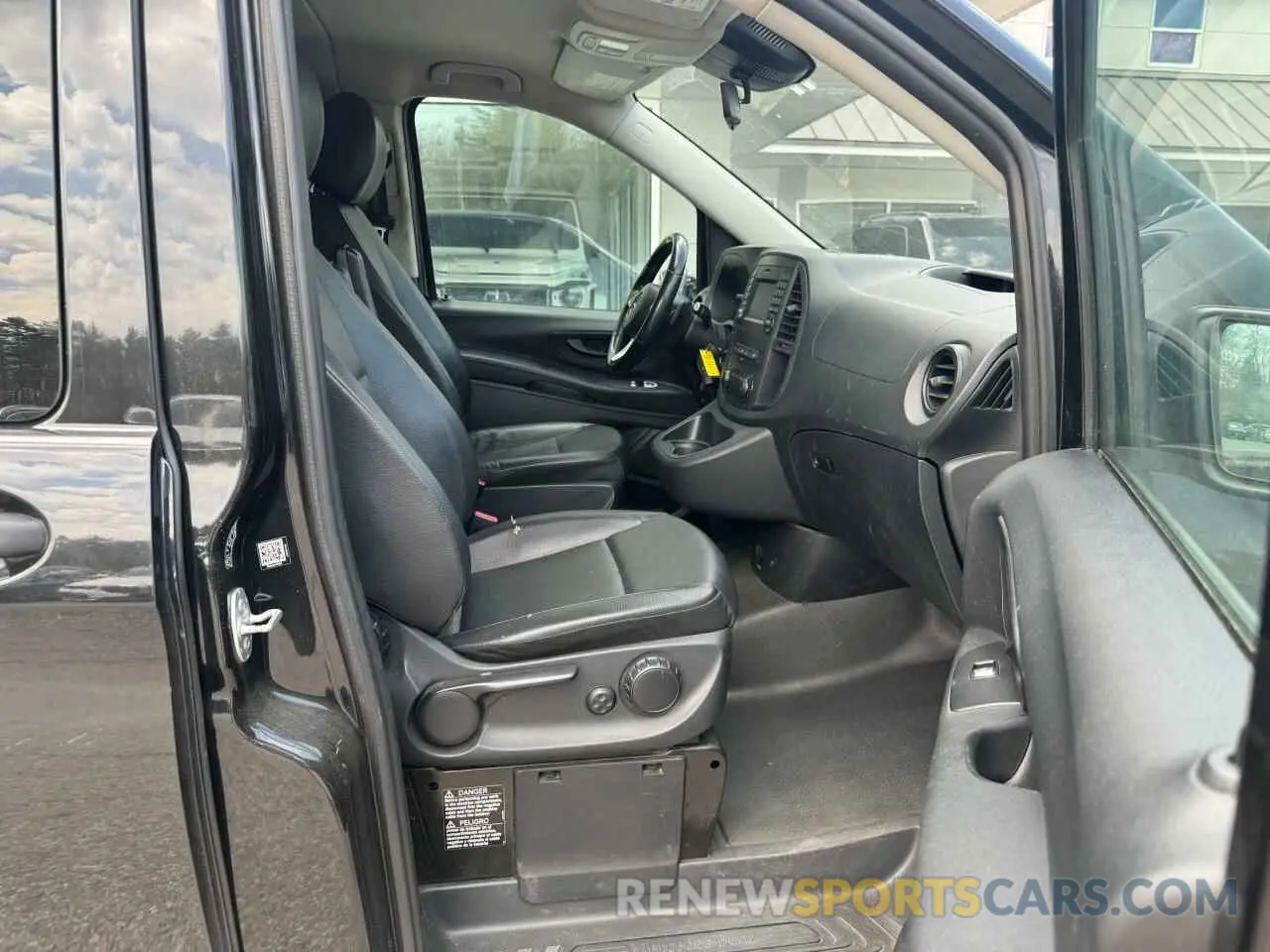 5 fotografías del automóvil dañado W1WV0FEY7L3748338 MERCEDES-BENZ METRIS 2020