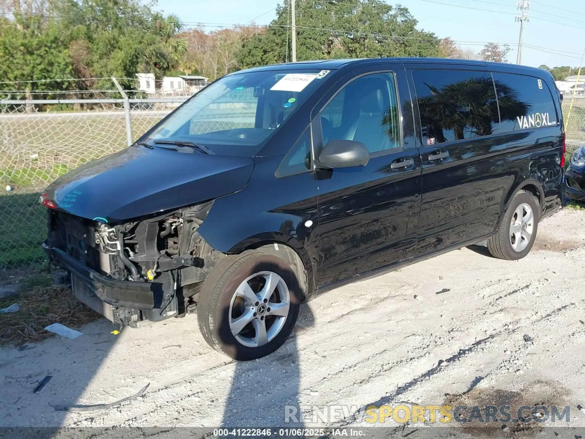 2 fotografías del automóvil dañado W1WV0FEY8L3696234 MERCEDES-BENZ METRIS 2020