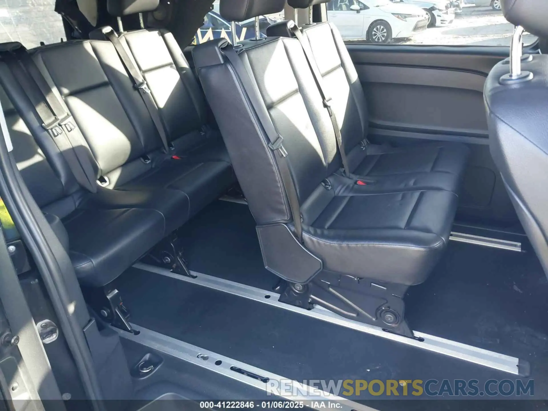 8 fotografías del automóvil dañado W1WV0FEY8L3696234 MERCEDES-BENZ METRIS 2020
