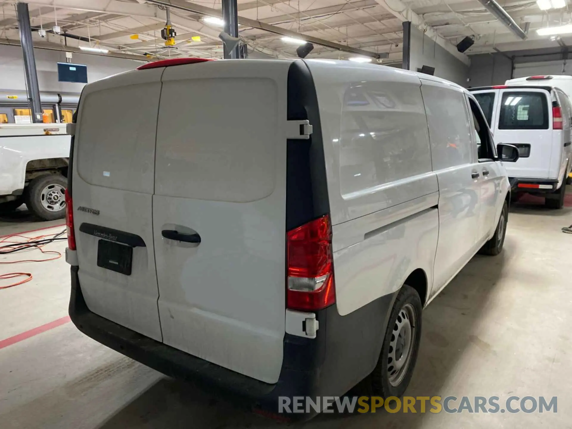 9 fotografías del automóvil dañado W1YV0BEY2L3757657 MERCEDES-BENZ METRIS 2020