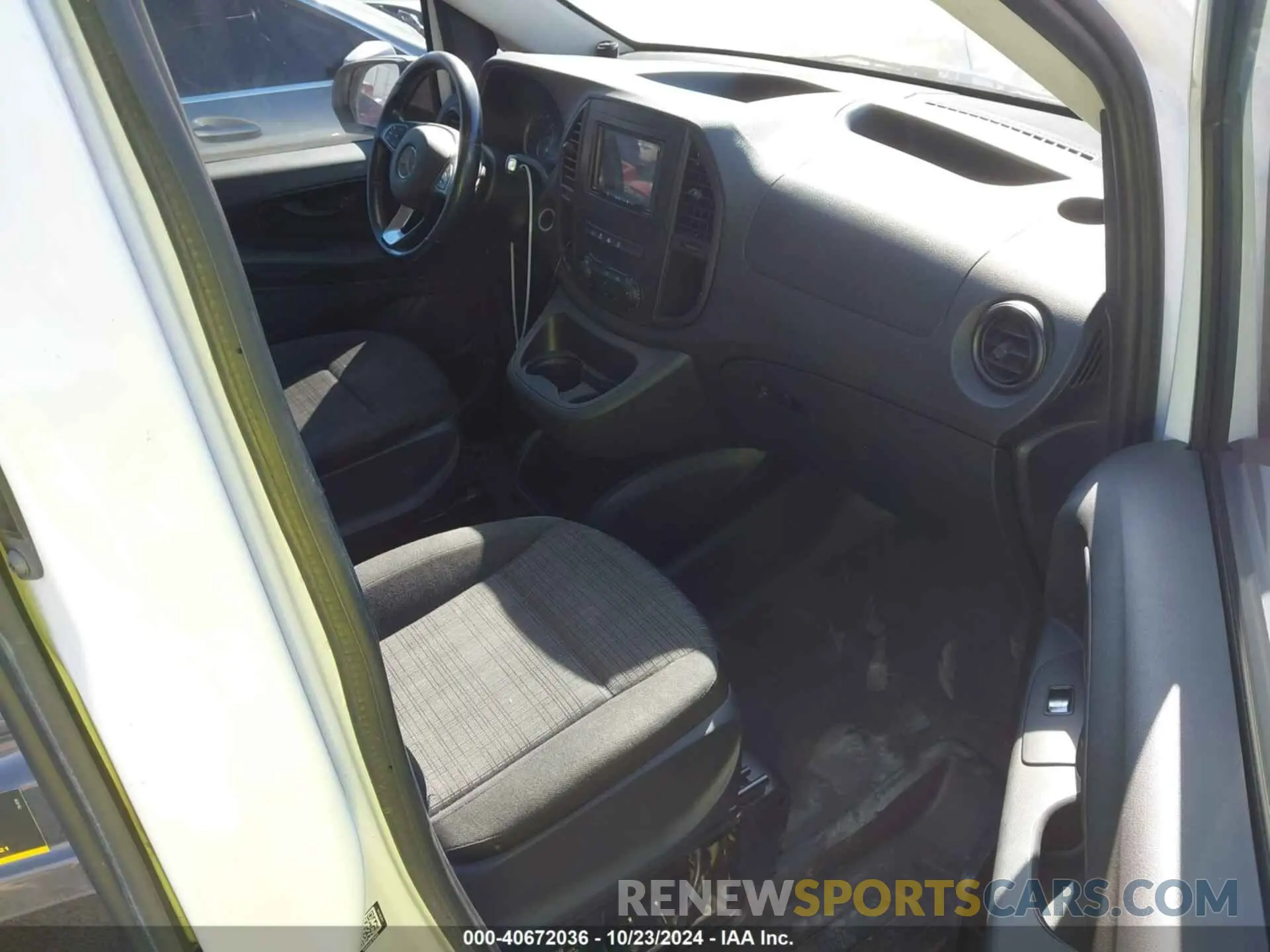5 fotografías del automóvil dañado W1YV0BEYXL3685669 MERCEDES-BENZ METRIS 2020