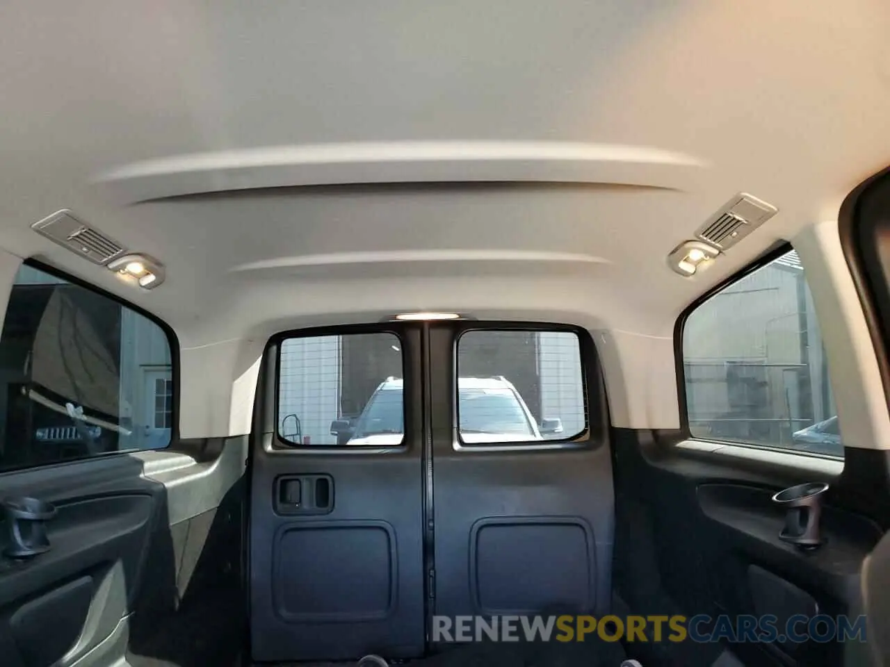 10 fotografías del automóvil dañado W1WV0FEY6M3863398 MERCEDES-BENZ METRIS 2021