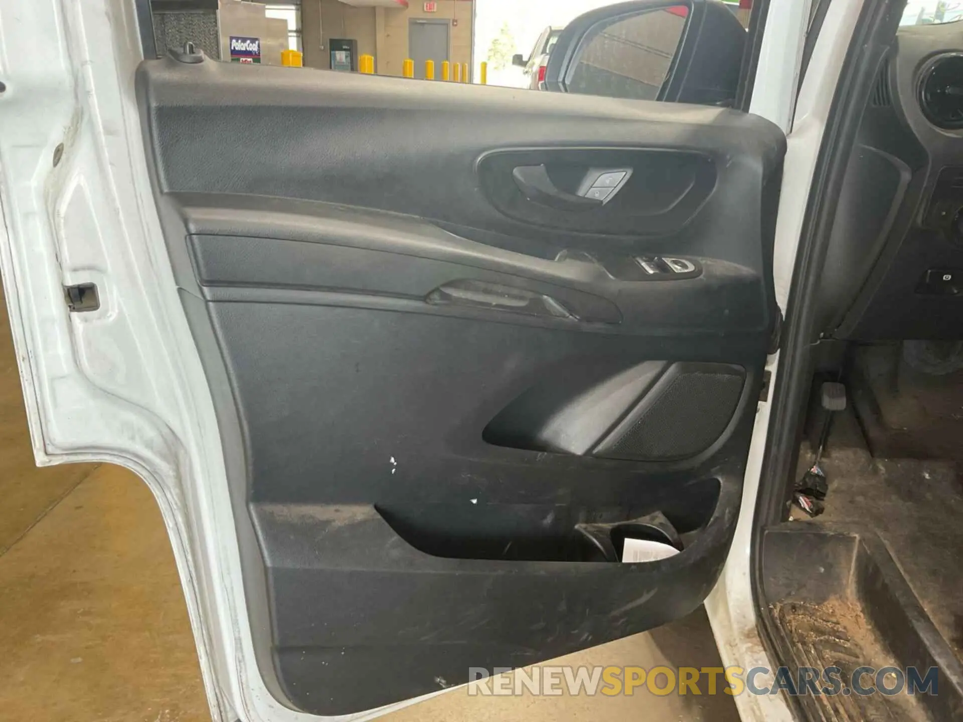 13 fotografías del automóvil dañado W1YV0BEY0M3905399 MERCEDES-BENZ METRIS 2021