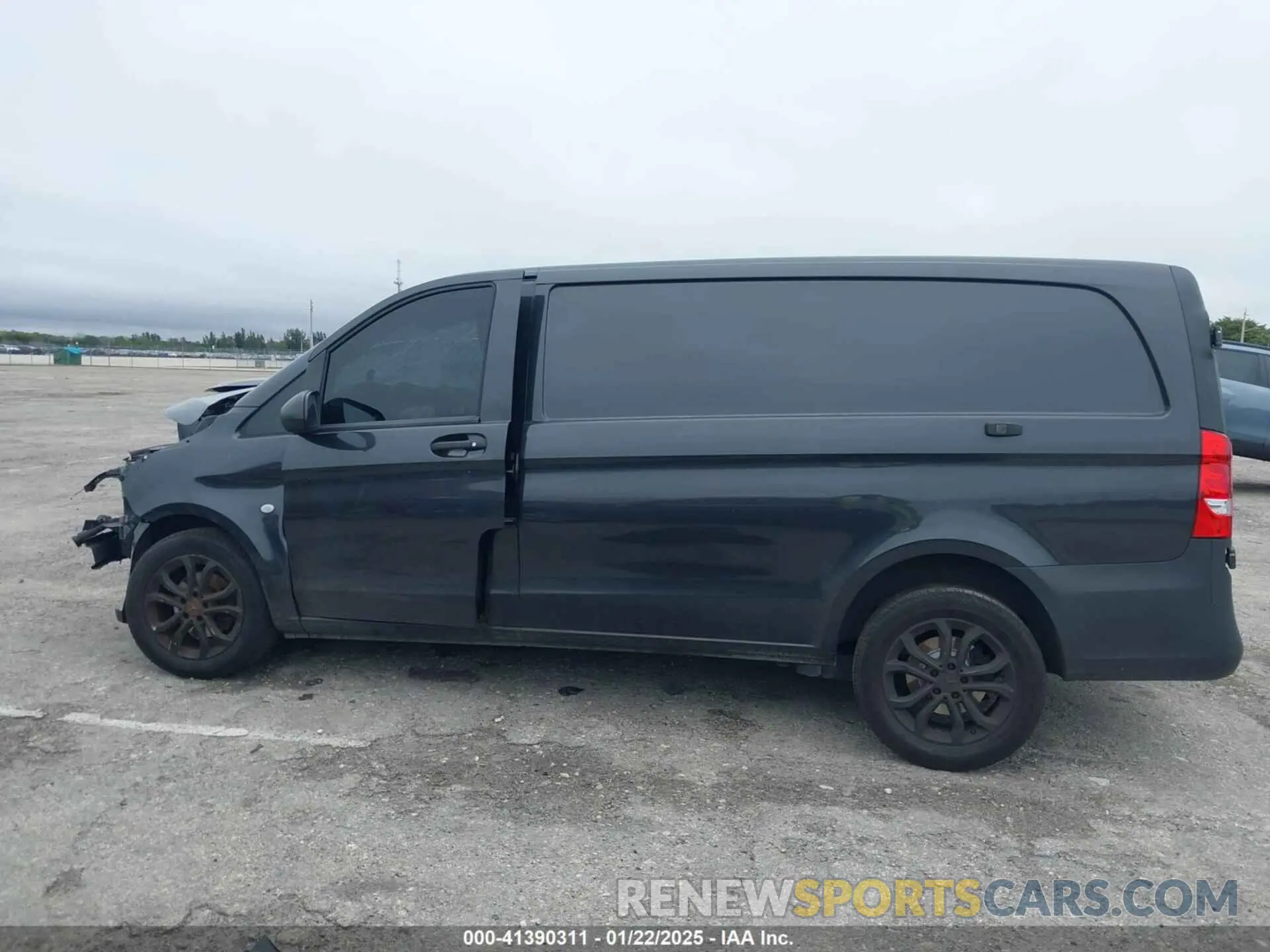 15 fotografías del automóvil dañado W1YV0BEY4M3827547 MERCEDES-BENZ METRIS 2021
