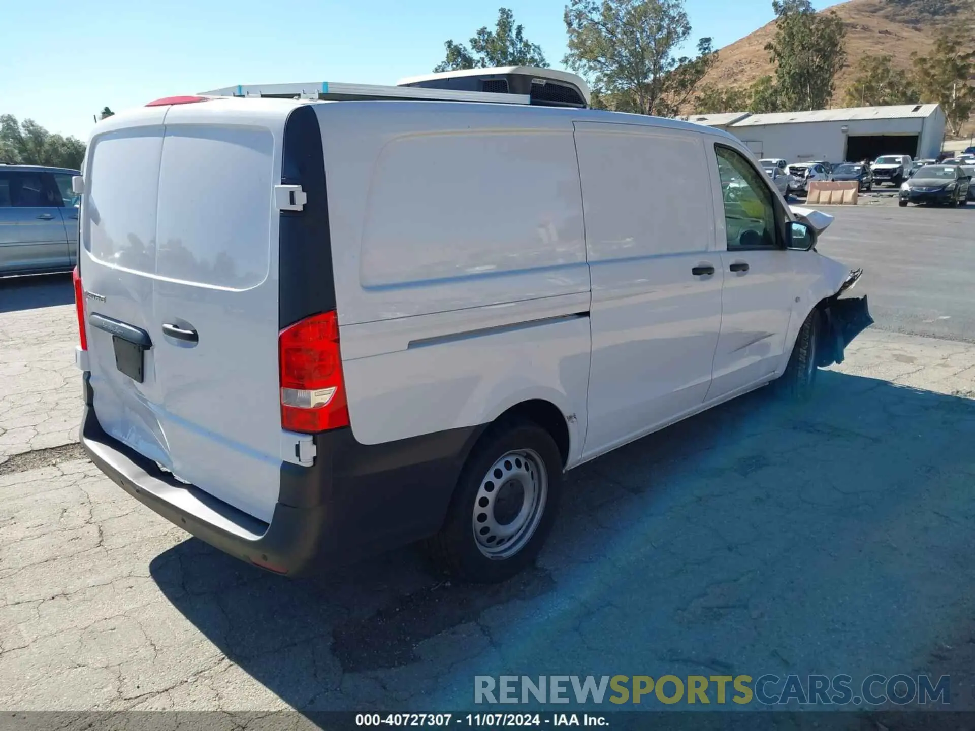 4 fotografías del automóvil dañado W1YV0BEY2N4149425 MERCEDES-BENZ METRIS 2022